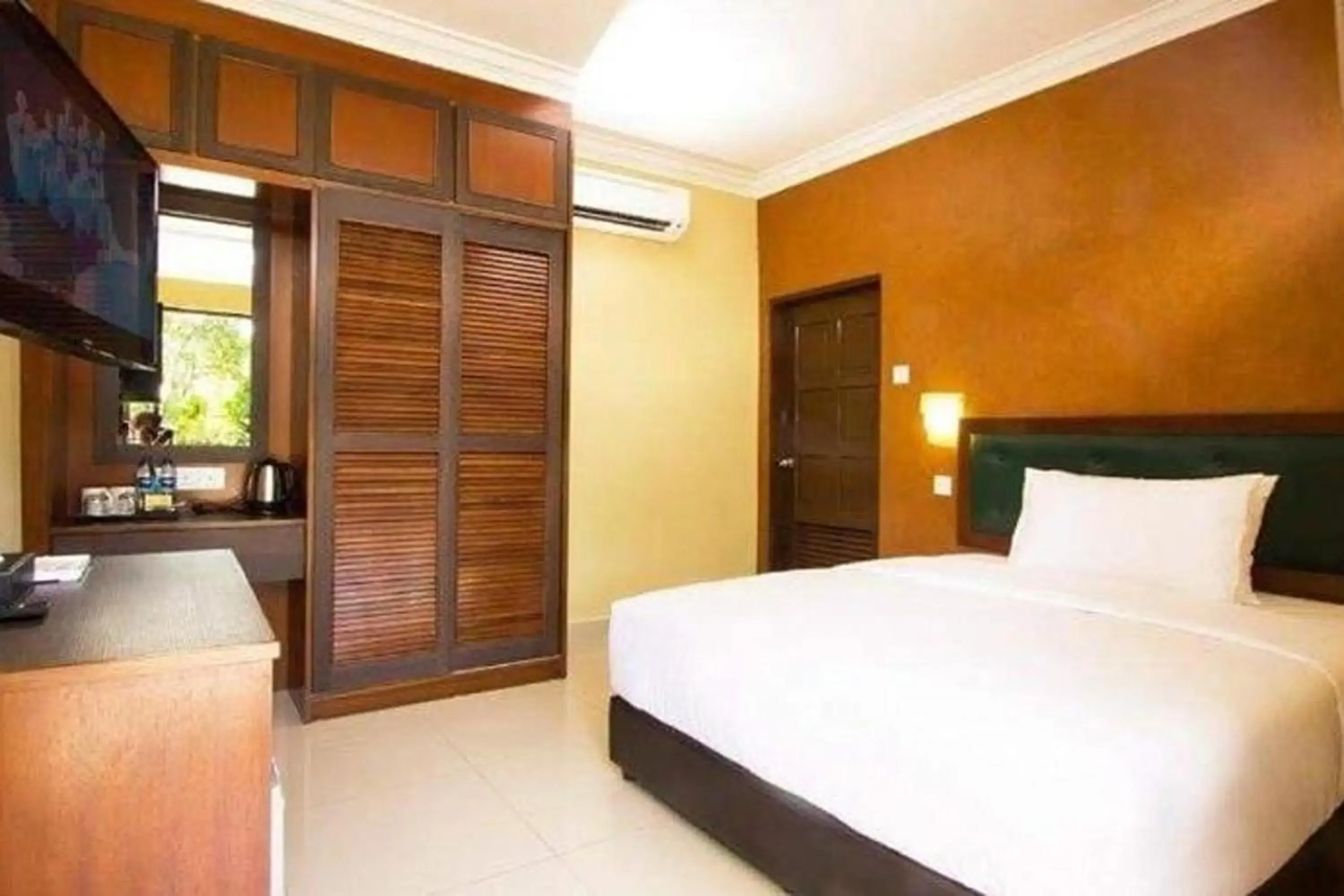 Deluxe Queen Room in Kesuma Villa Exclusive Stay Deluxe Queen Room in Kesuma Villa Exclusive Stay