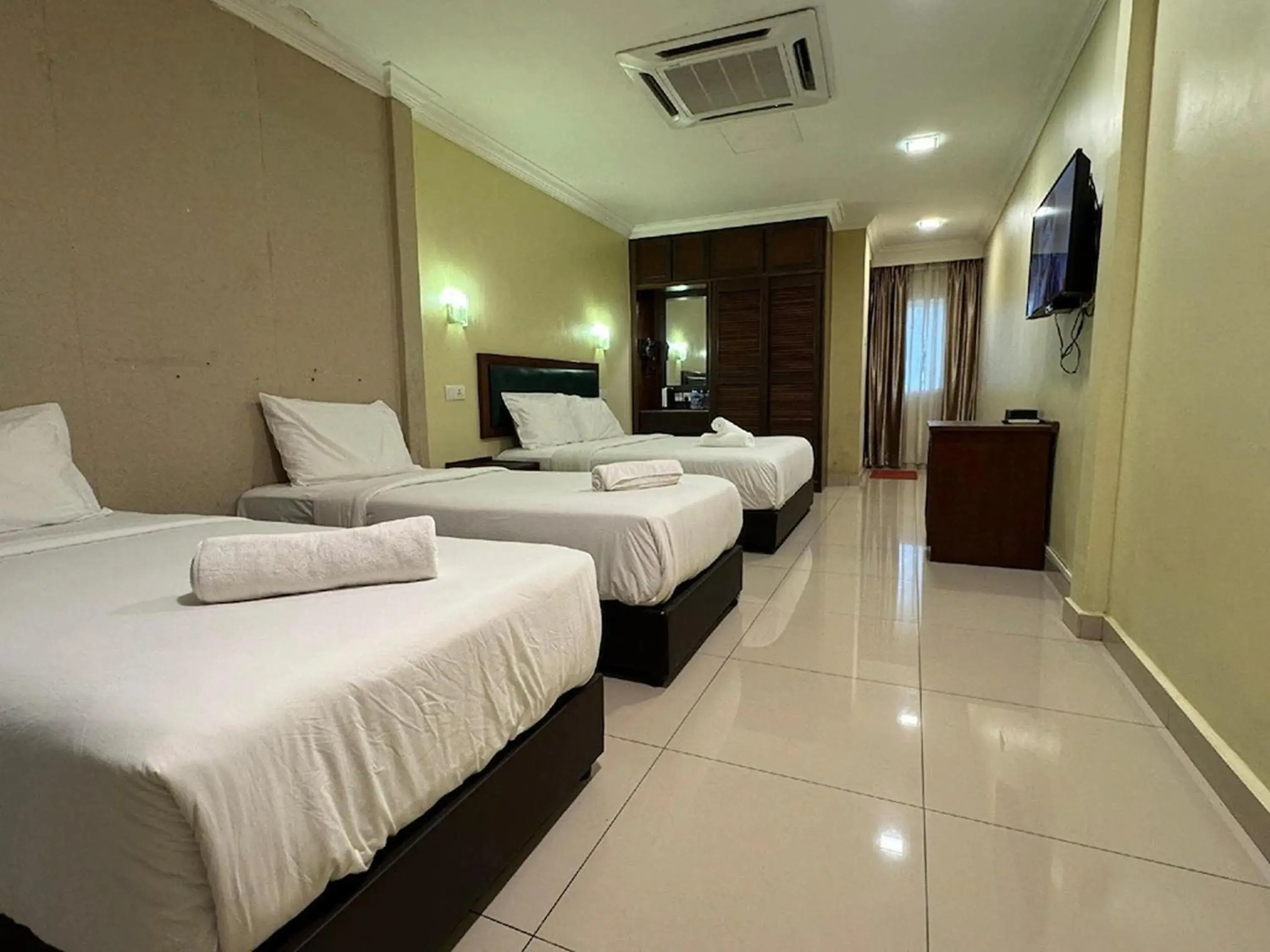 Quadruple Room in Kesuma Villa Exclusive Stay Quadruple Room in Kesuma Villa Exclusive Stay