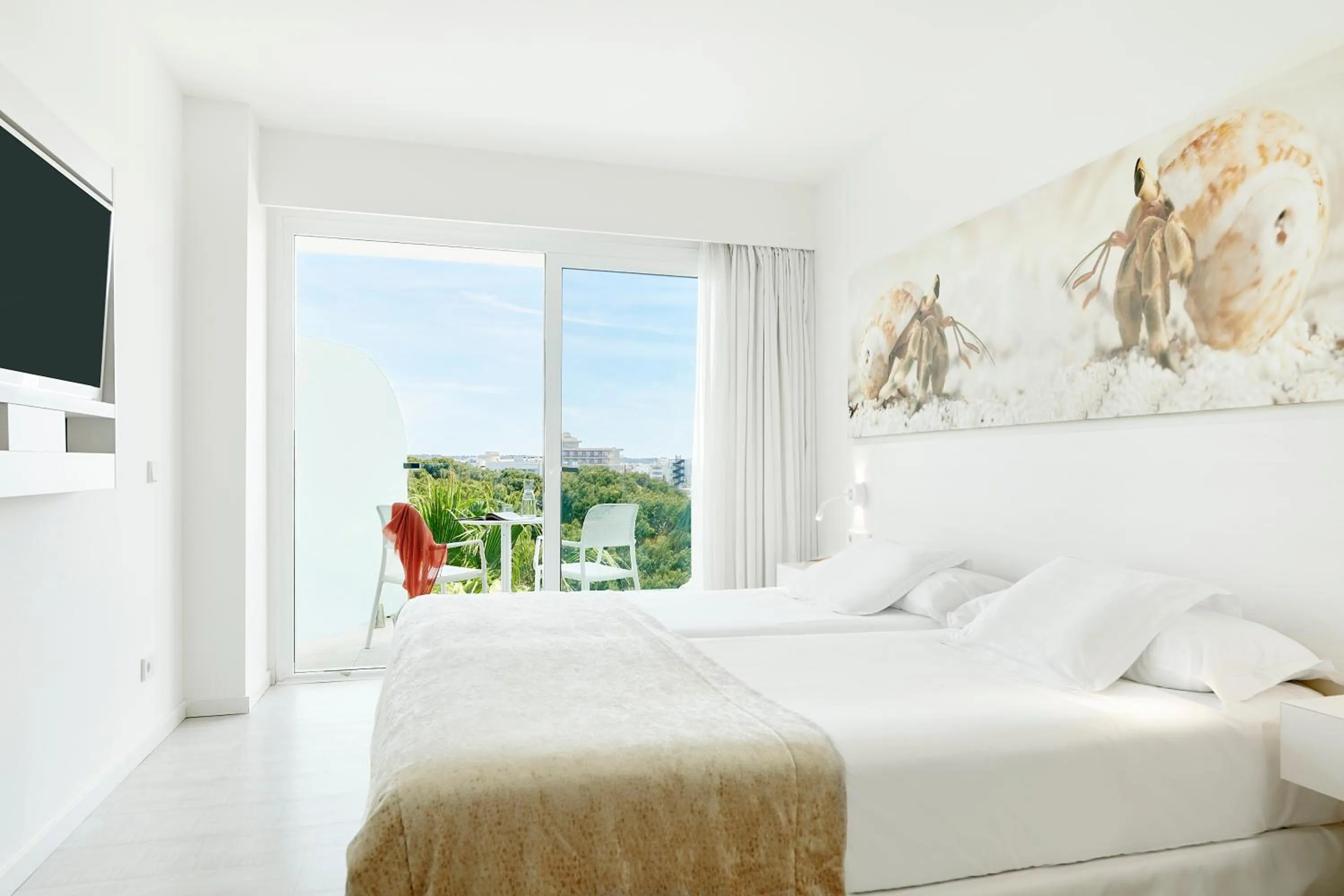 Bedroom, Bed in Iberostar Waves Cristina