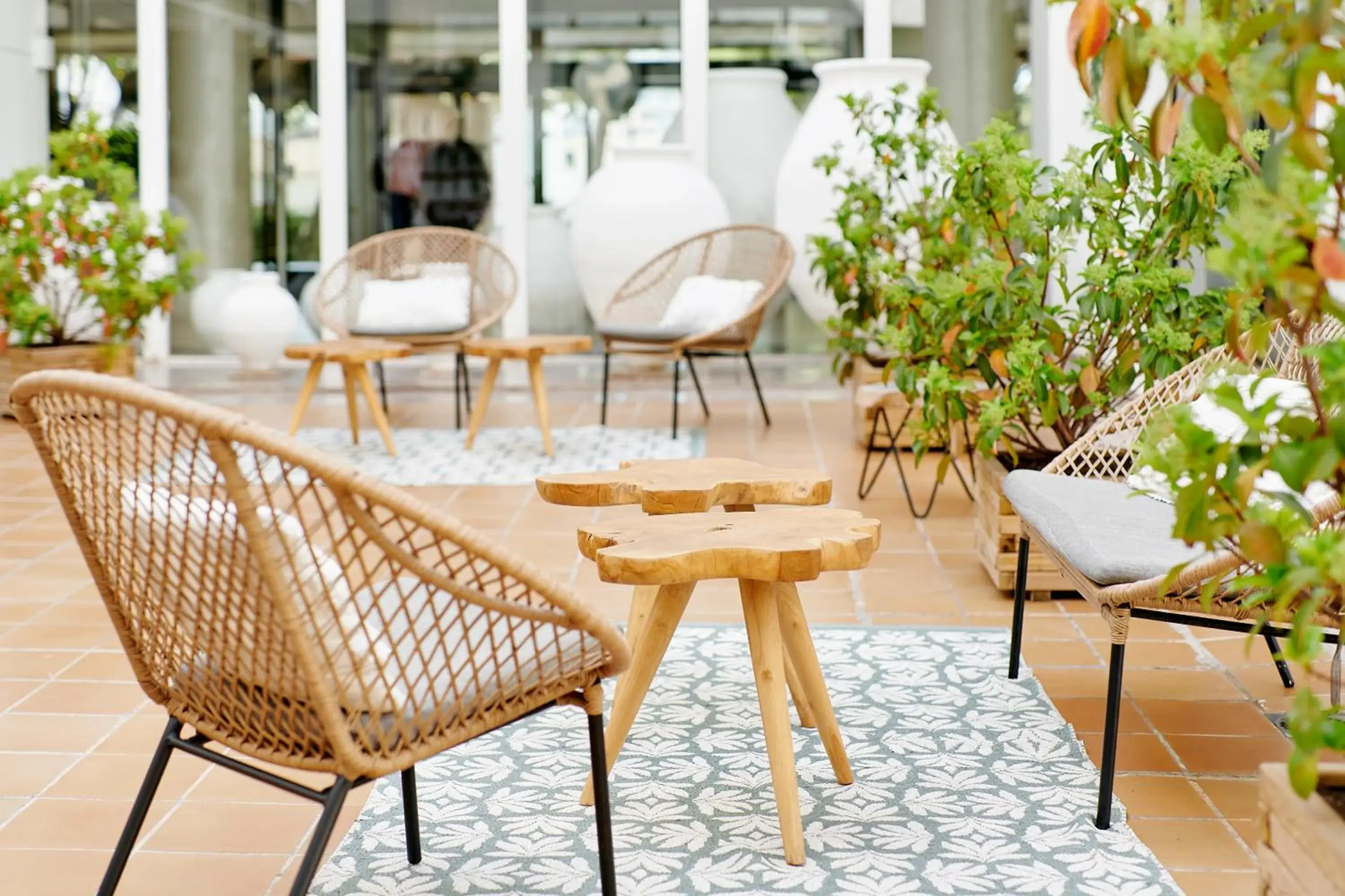 Lounge or bar in Iberostar Waves Cristina Lounge or bar in Iberostar Waves Cristina