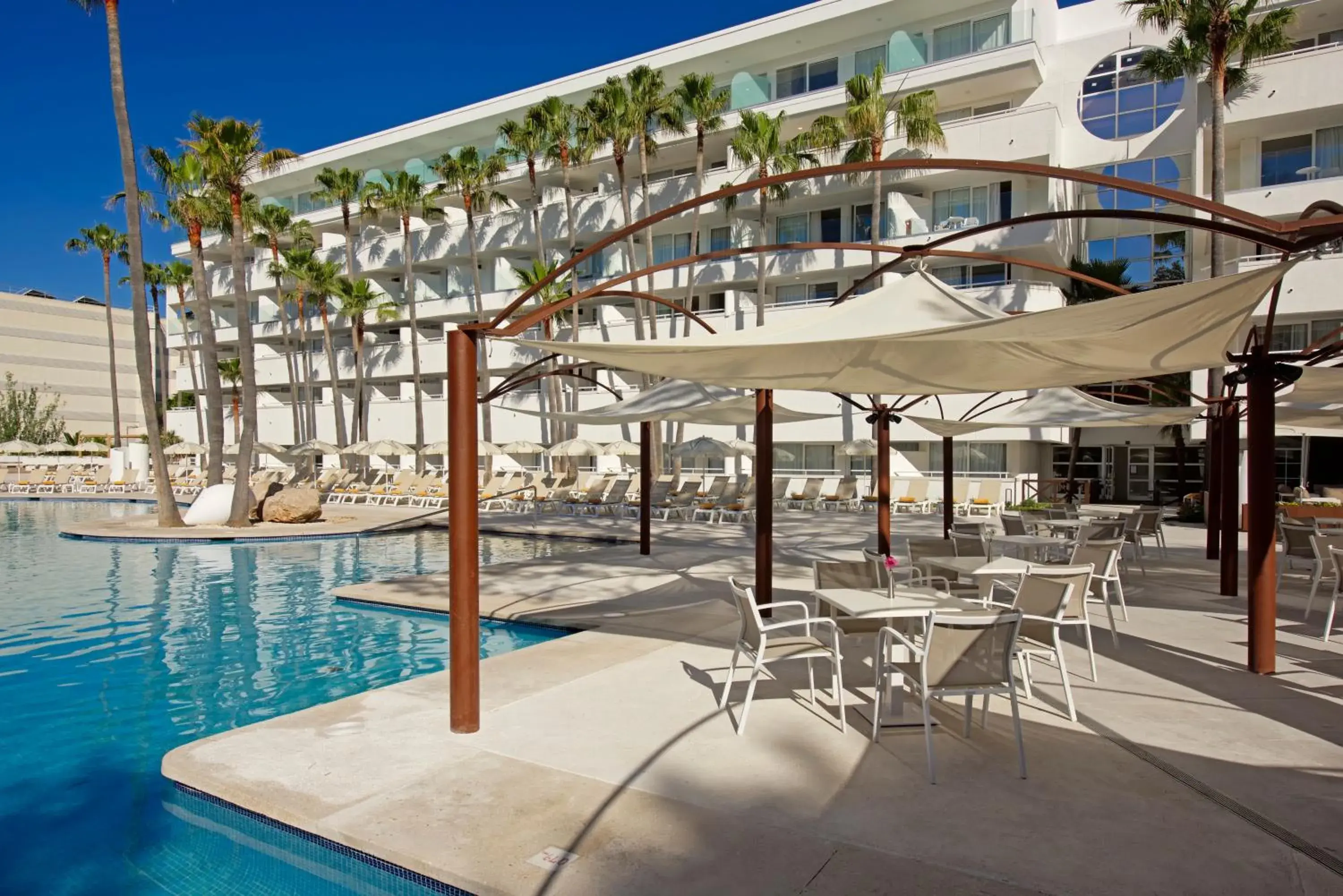 Property building in Iberostar Waves Cristina Property building in Iberostar Waves Cristina