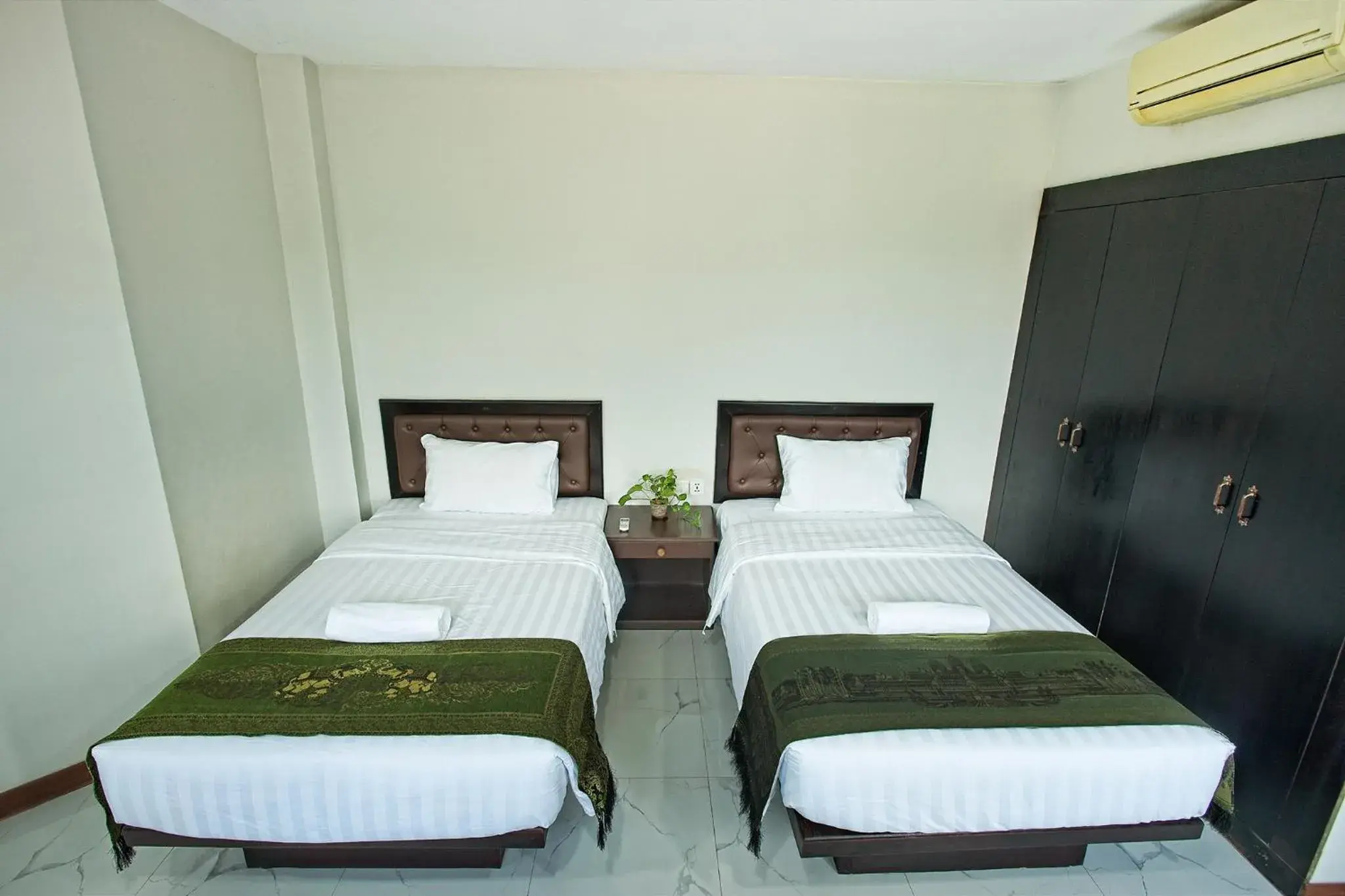Deluxe Twin Room in Kong Kea Angkor Villa Deluxe Twin Room in Kong Kea Angkor Villa