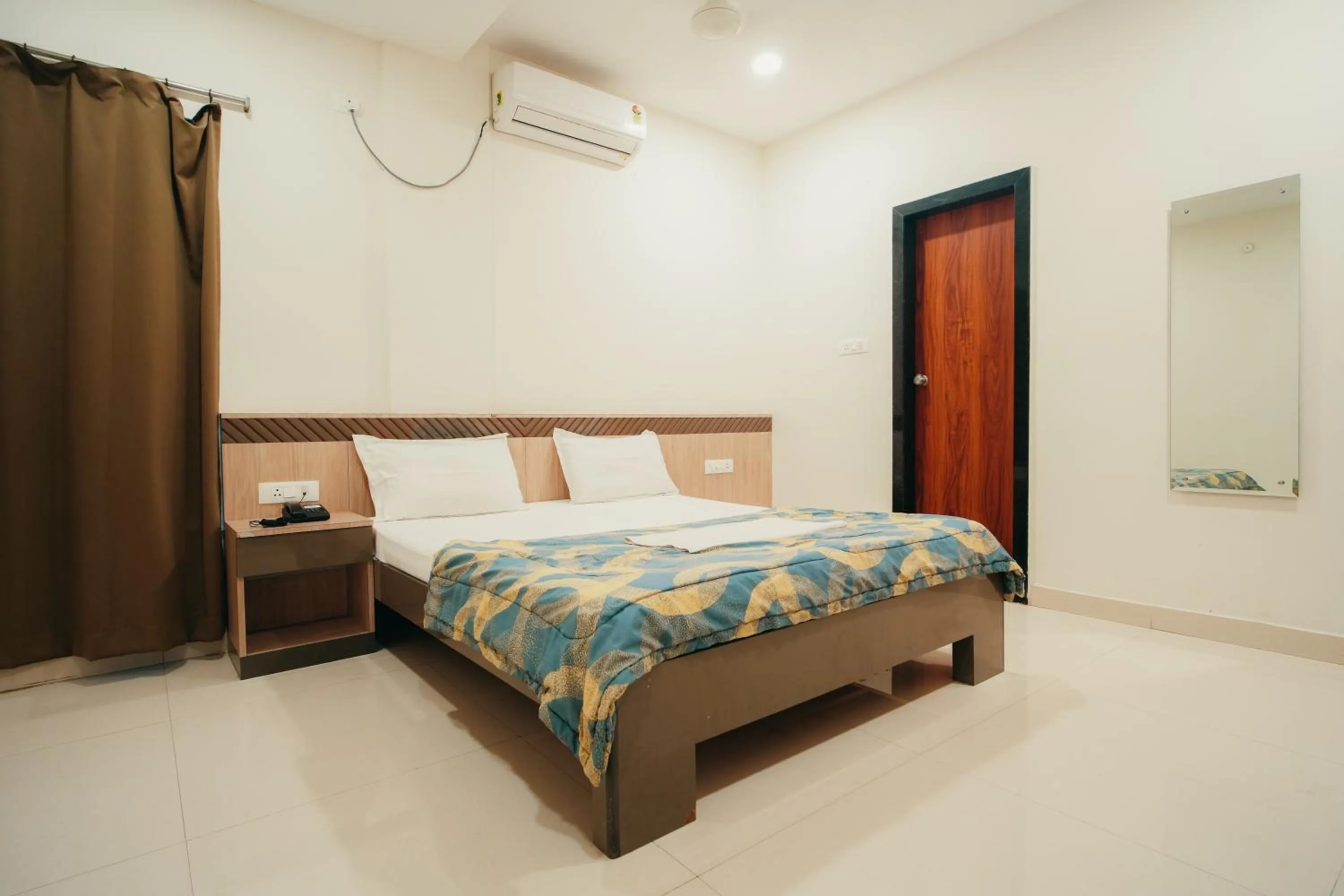 Bed in Embassy Suites