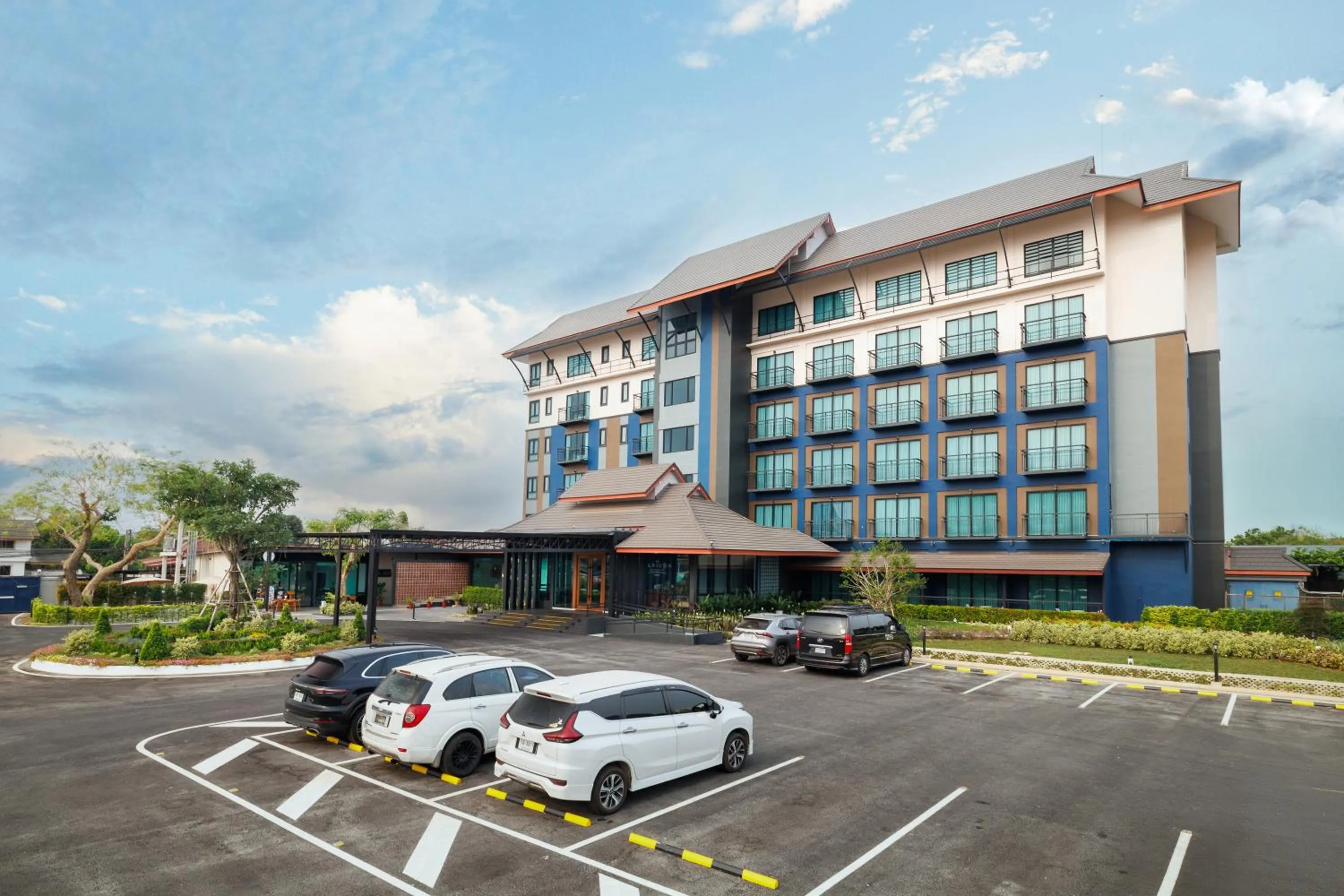 Garden view in The Horizon Groove Hotel