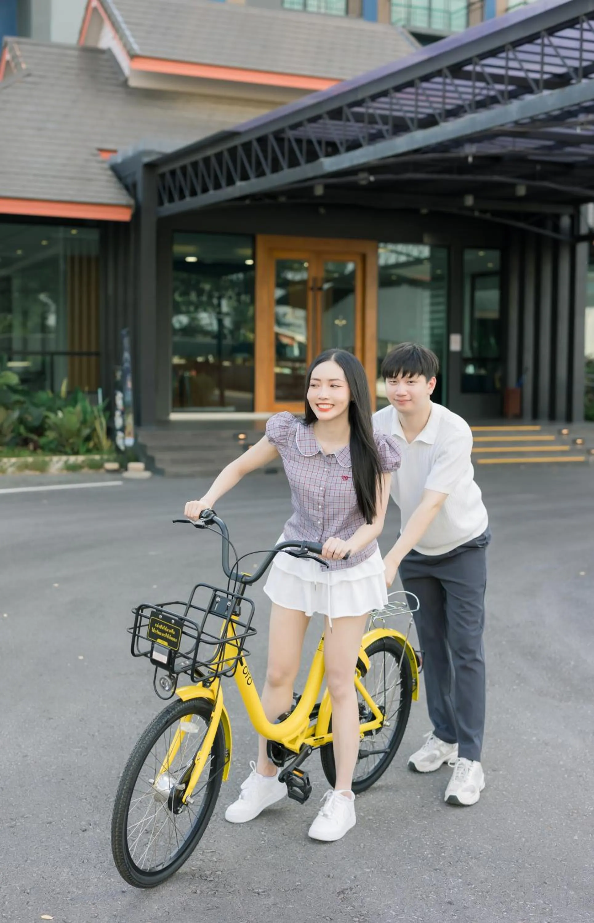 Day in The Horizon Groove Hotel