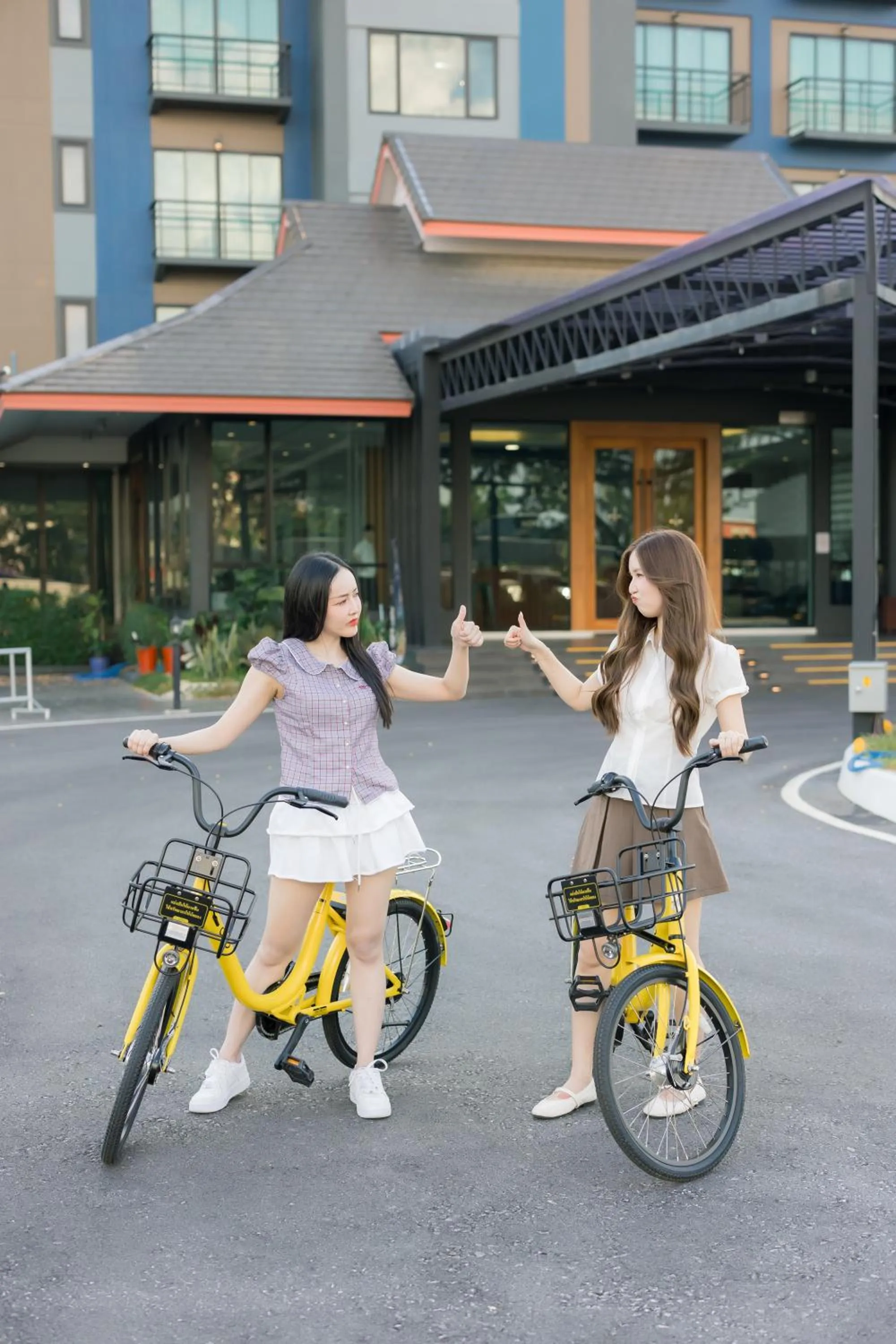 Day in The Horizon Groove Hotel