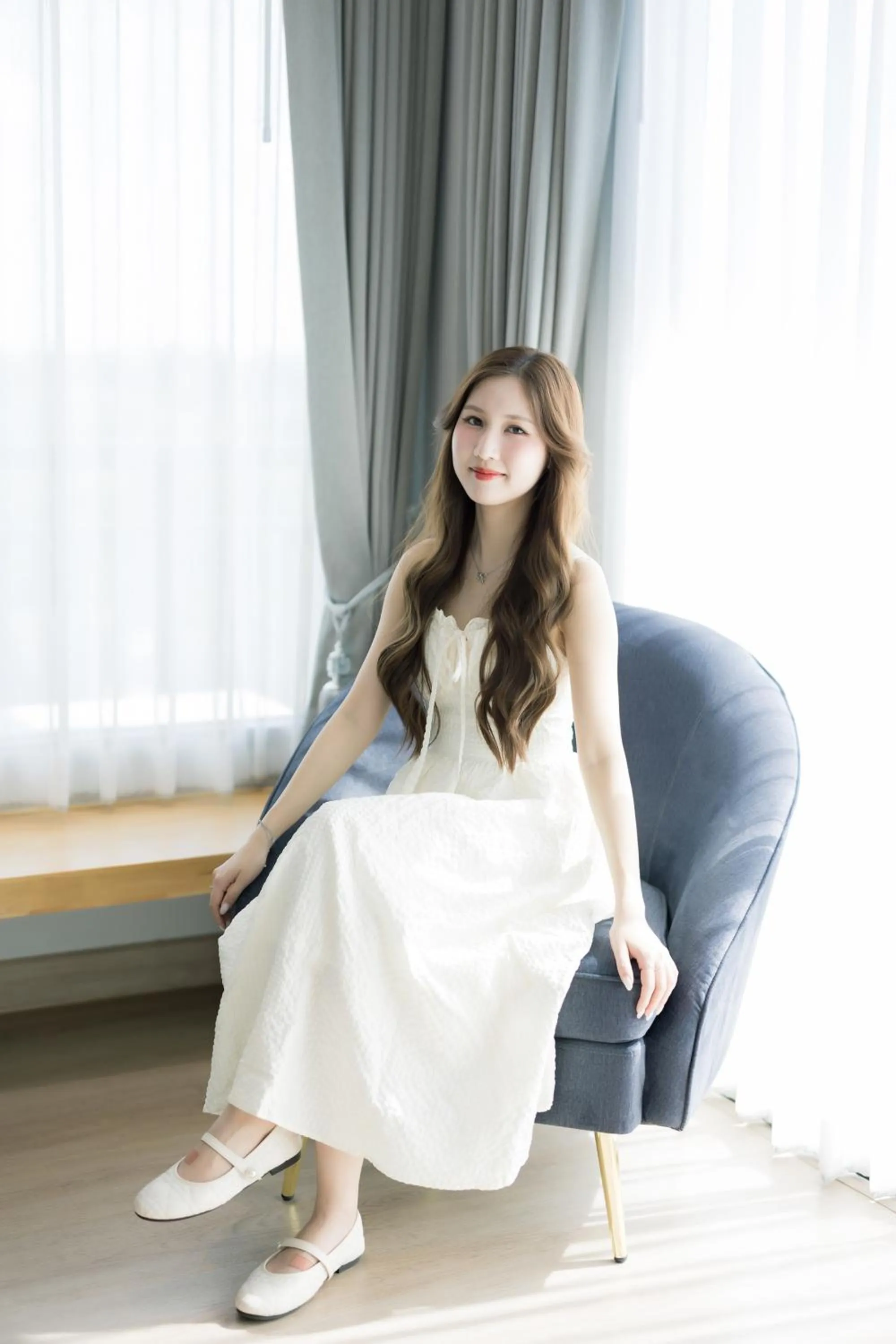 People in The Horizon Groove Hotel