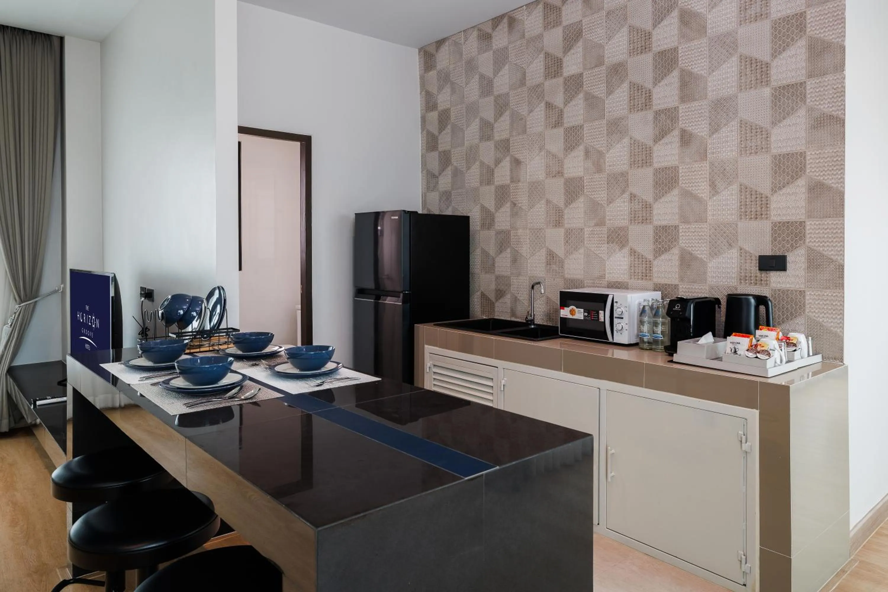 TV and multimedia in The Horizon Groove Hotel