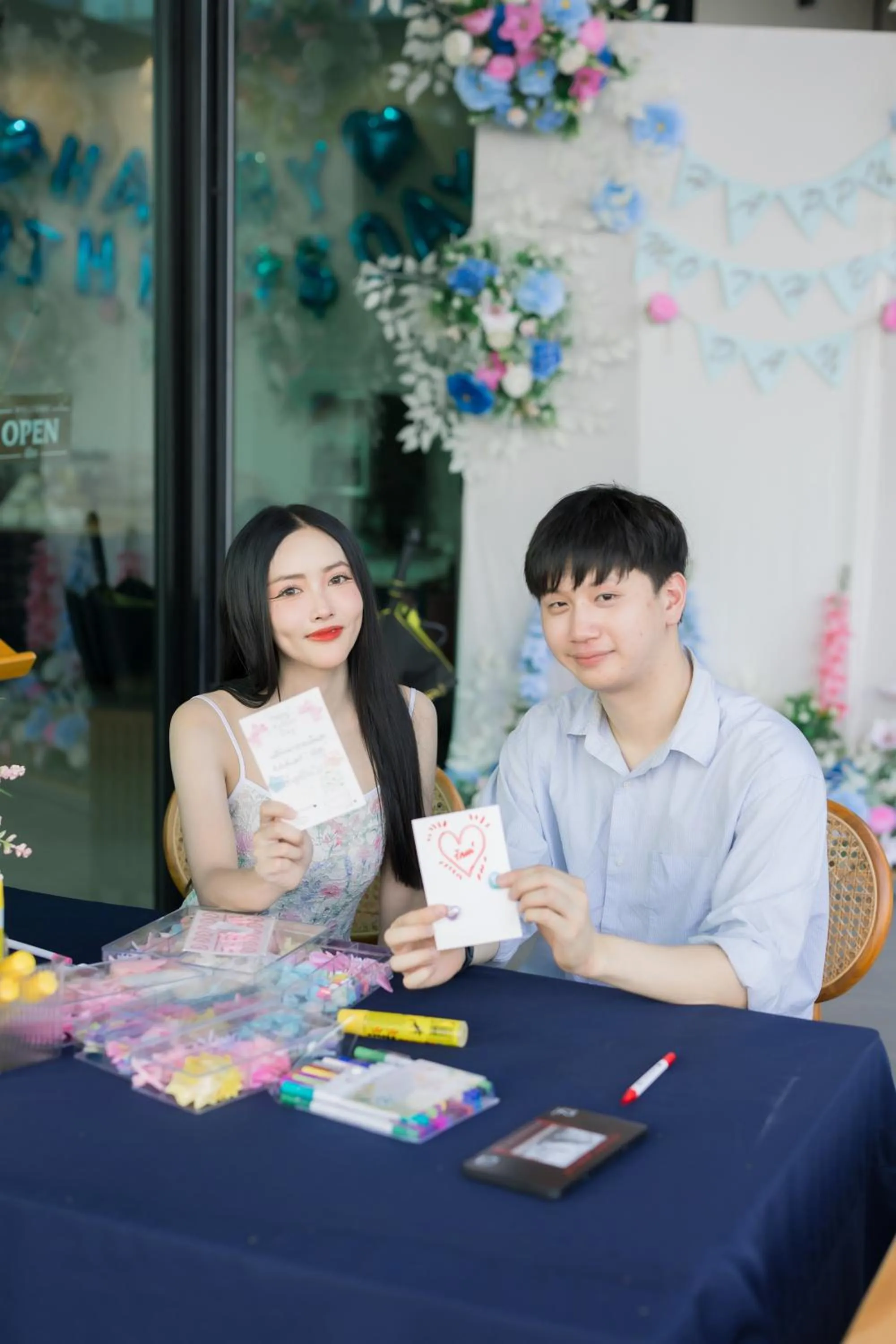 People in The Horizon Groove Hotel