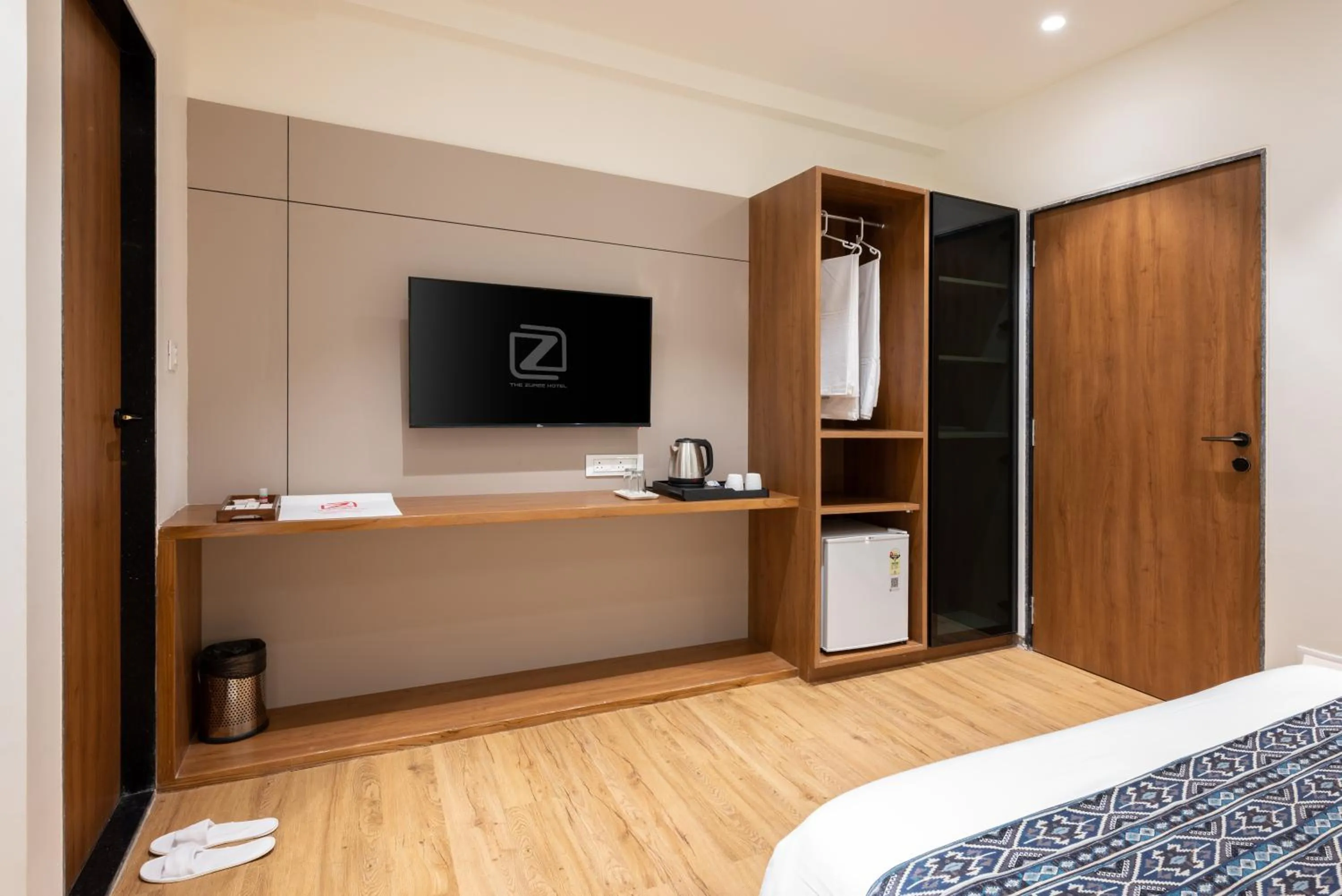 TV and multimedia, Bed in The Zuree Hotel