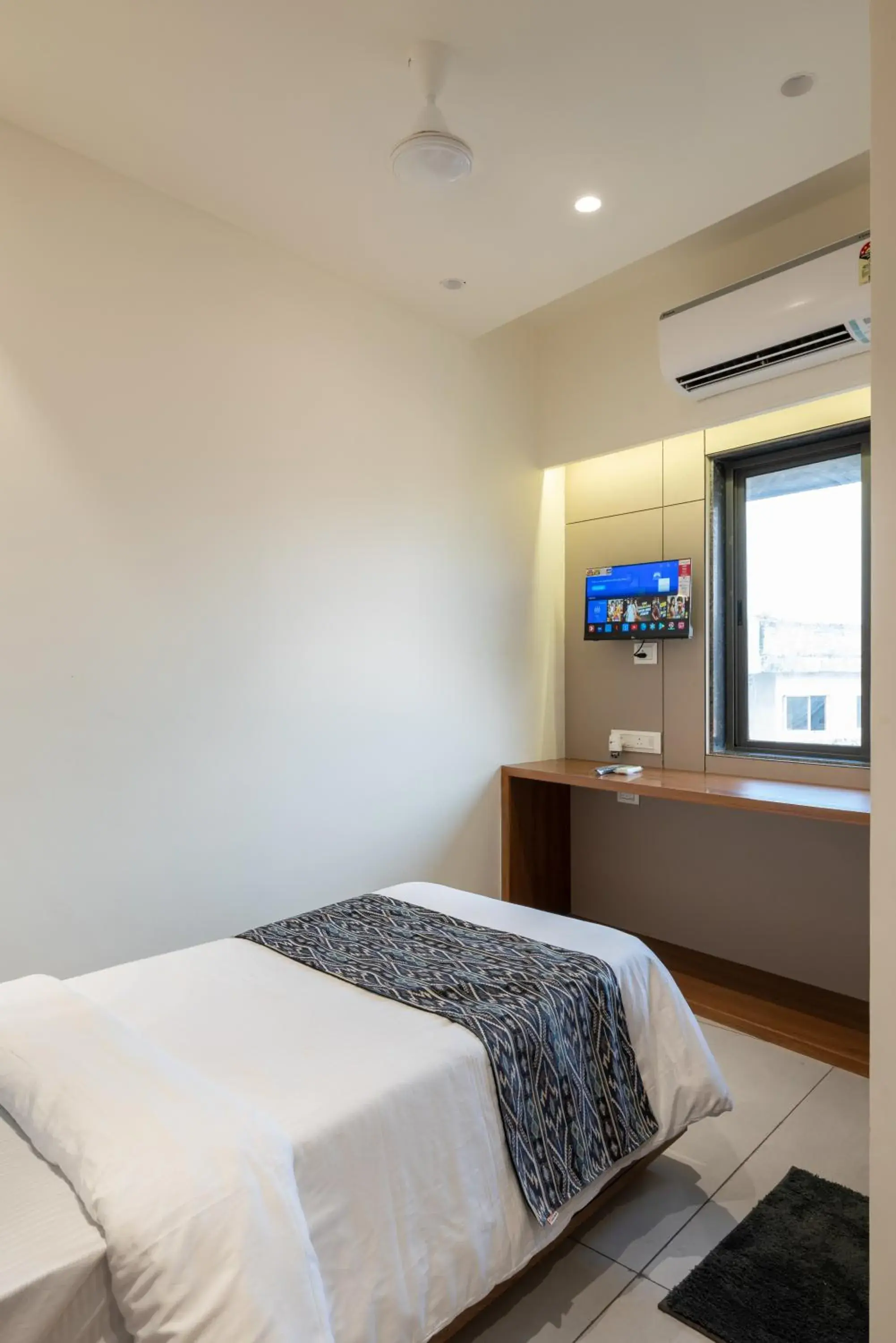 Single Room - single occupancy in The Zuree Hotel Single Room - single occupancy in The Zuree Hotel