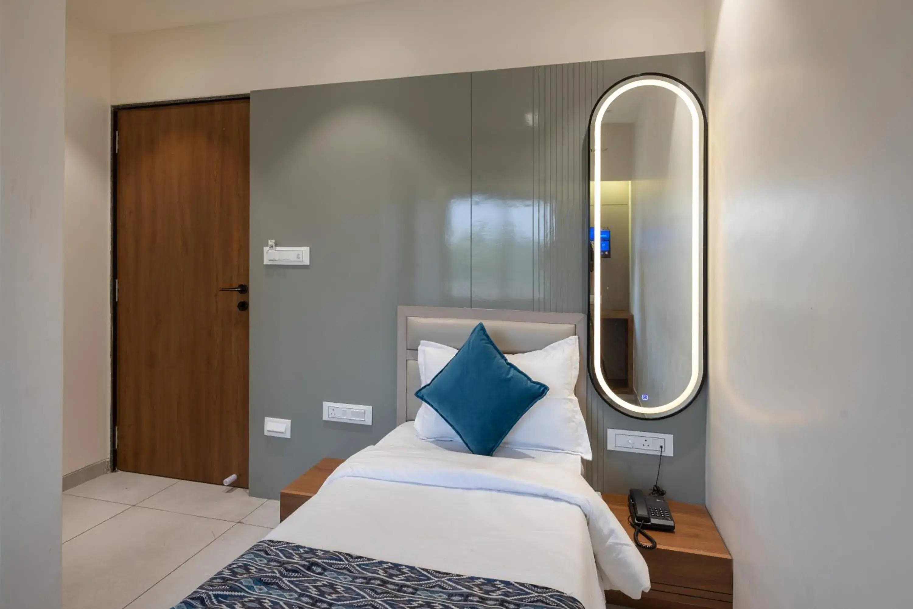 Single Room - single occupancy in The Zuree Hotel Single Room - single occupancy in The Zuree Hotel