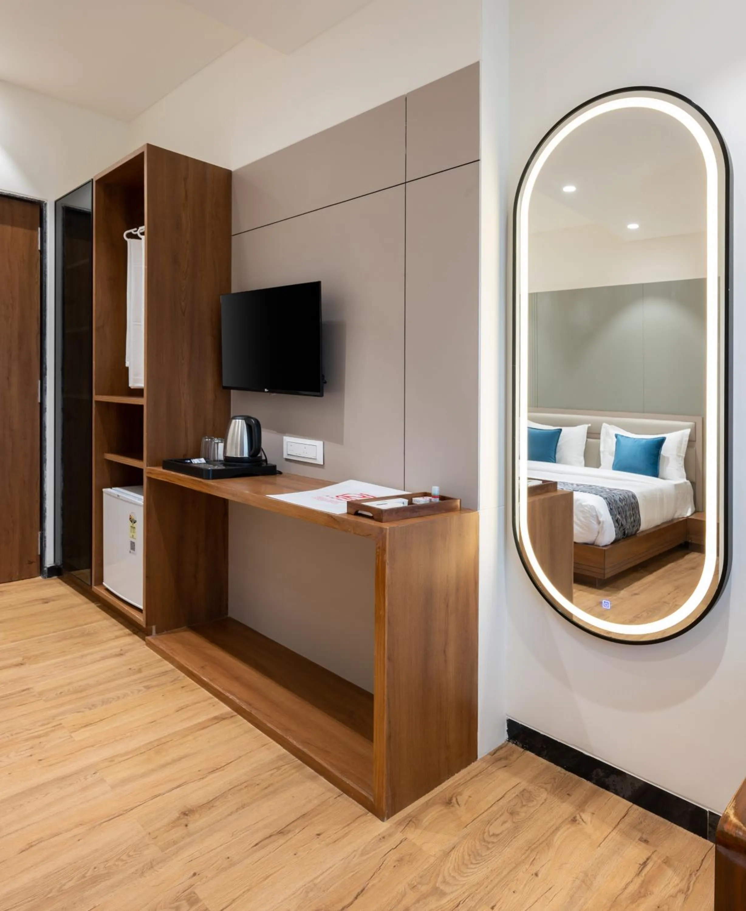 TV and multimedia, Bed in The Zuree Hotel