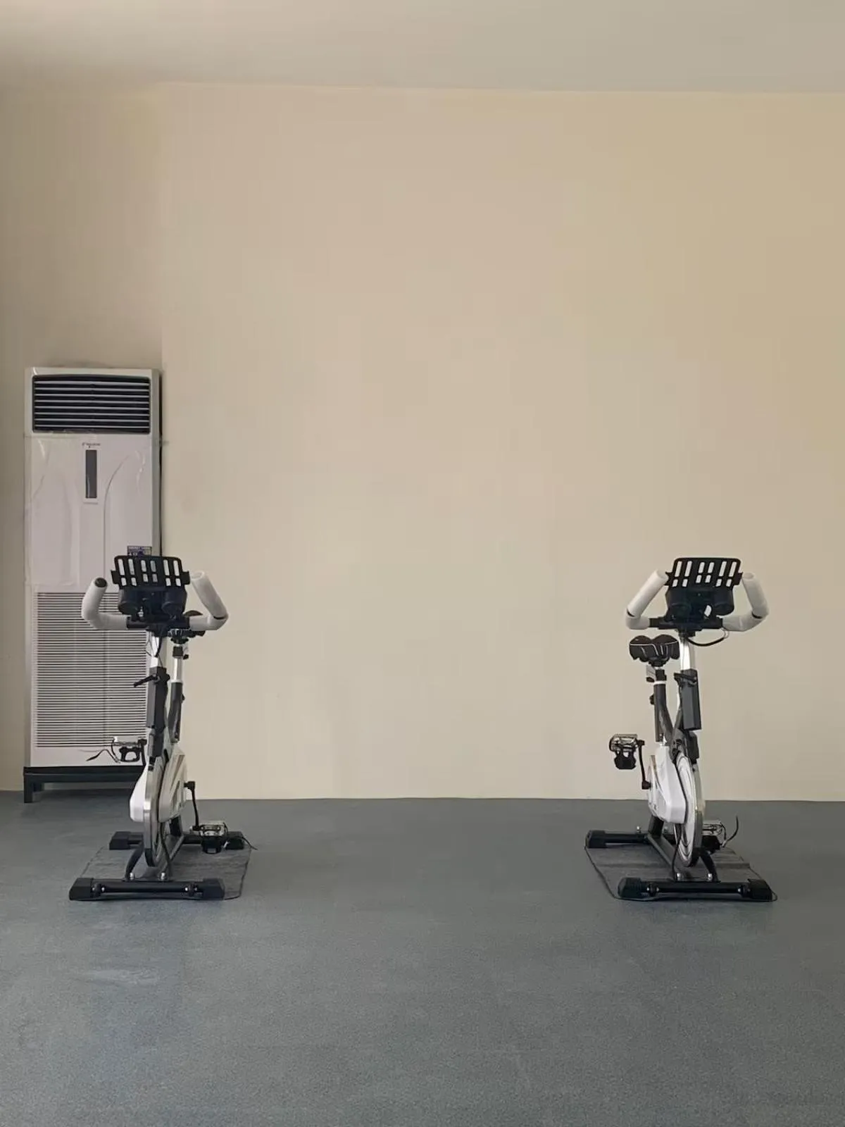 Fitness centre/facilities in SAL'S Oceancrest Suite