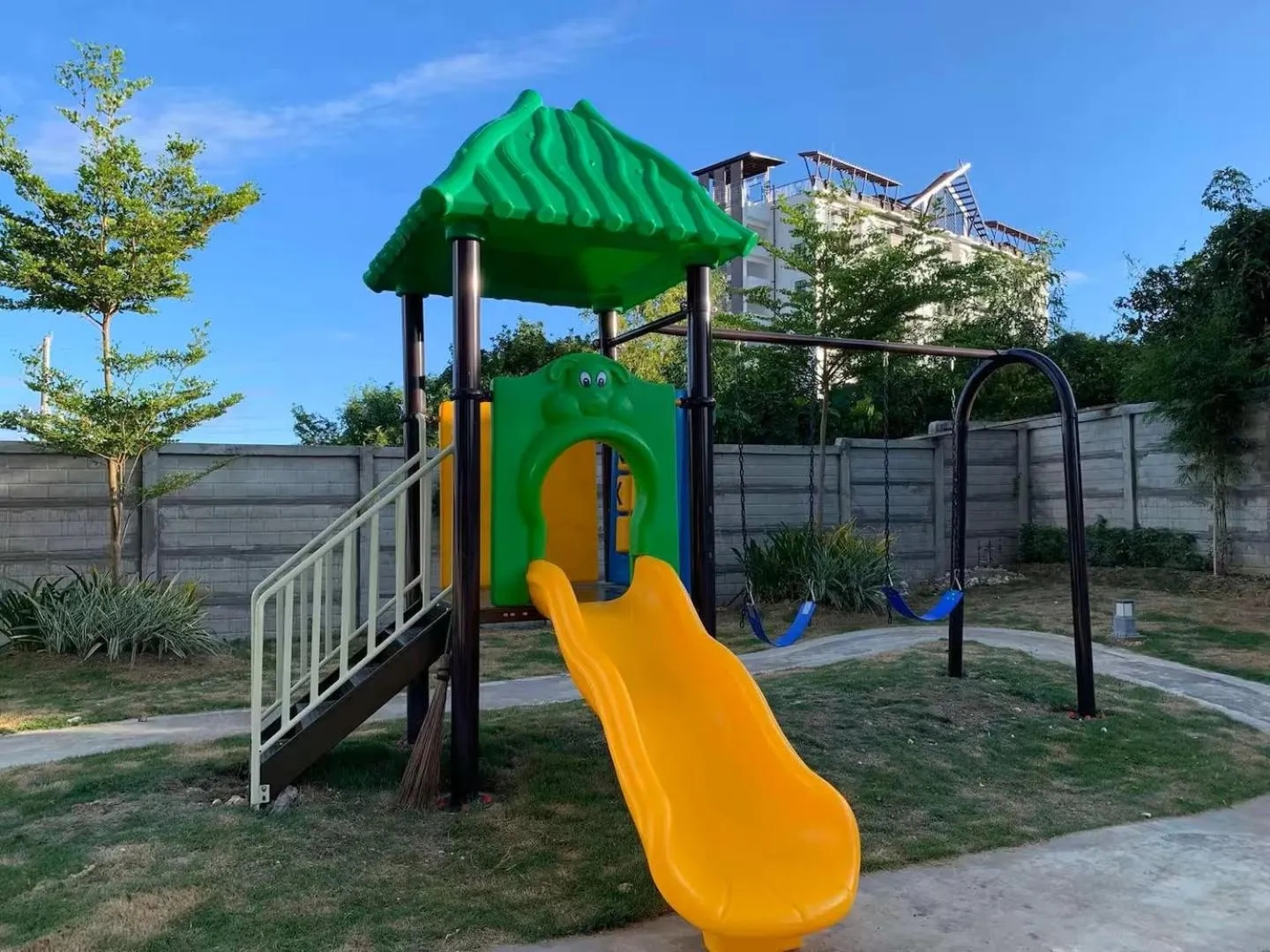 Children play ground in SAL'S Oceancrest Suite