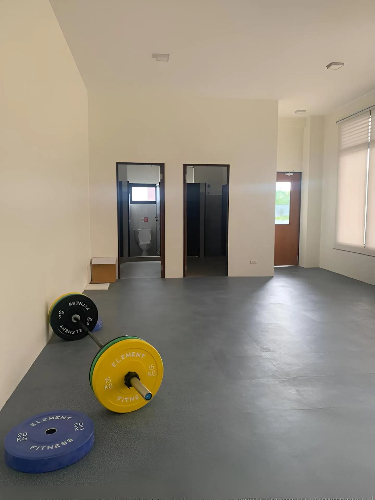 Fitness centre/facilities in SAL'S Oceancrest Suite