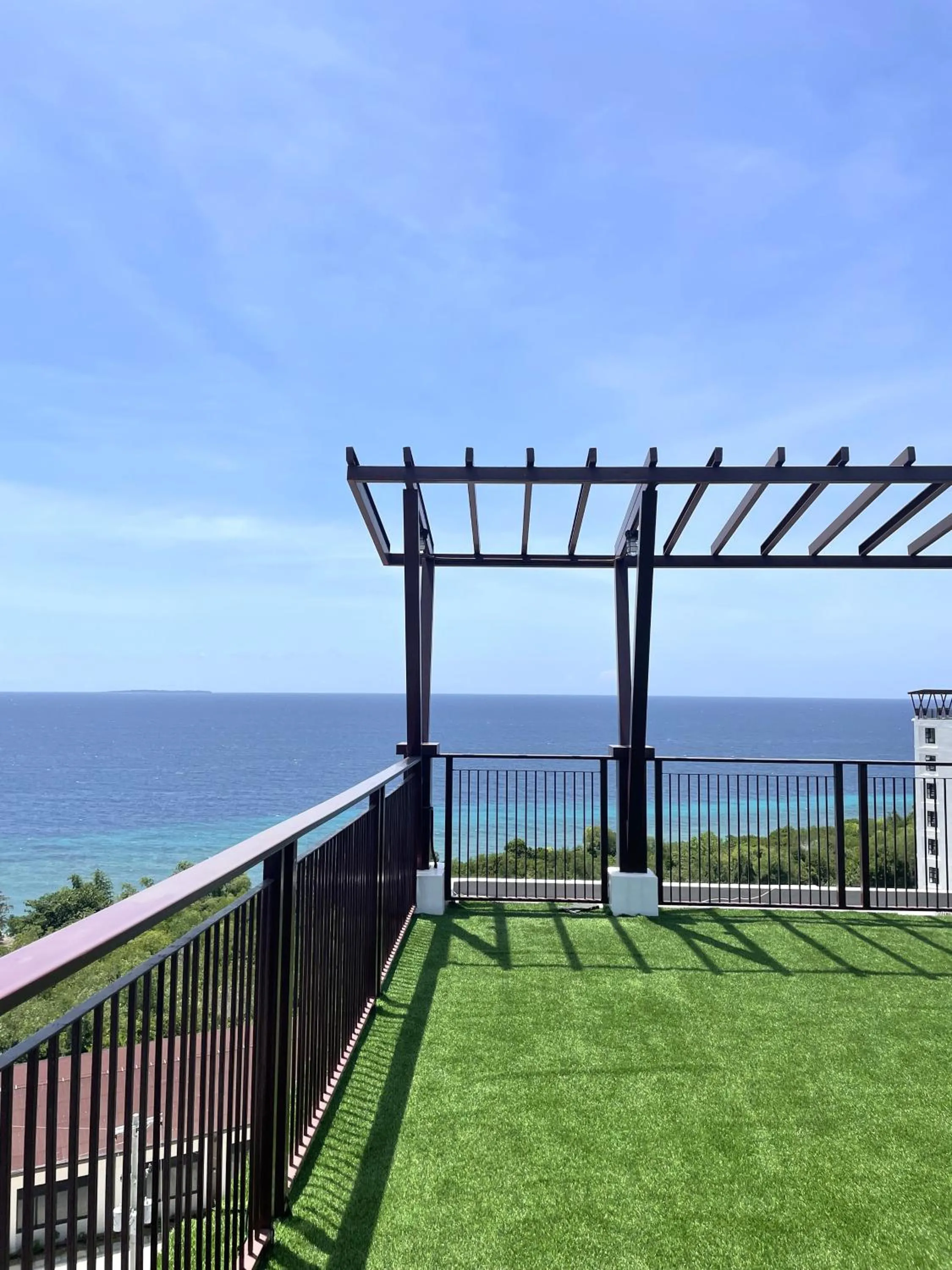 Sea view in SAL'S Oceancrest Suite