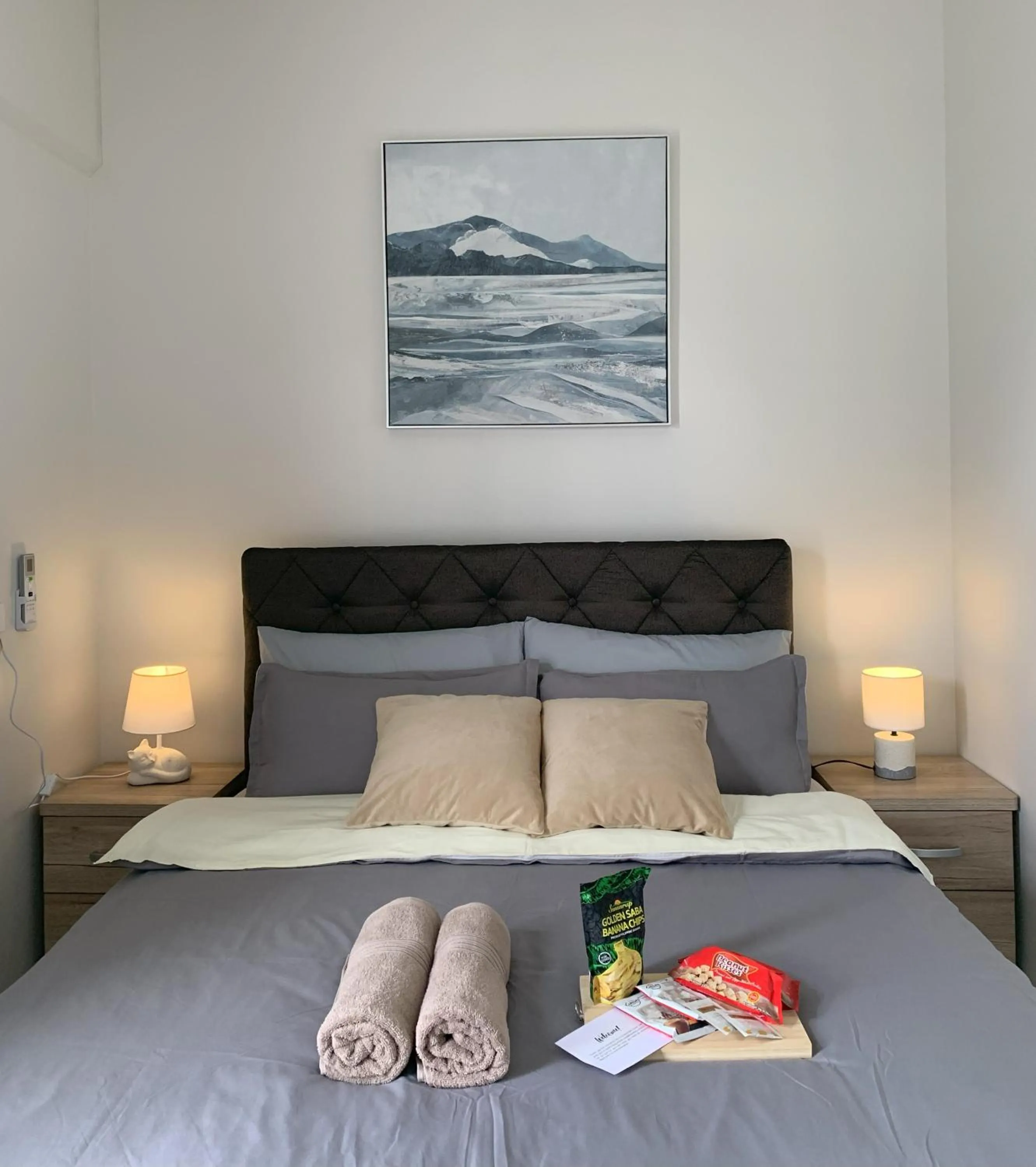 Bedroom, Bed in SAL'S Oceancrest Suite
