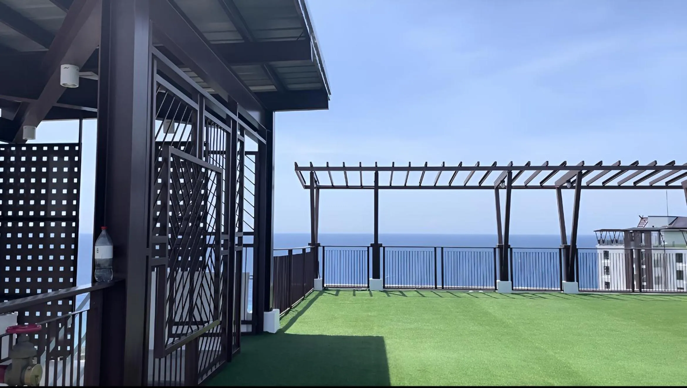 Sea view in SAL'S Oceancrest Suite