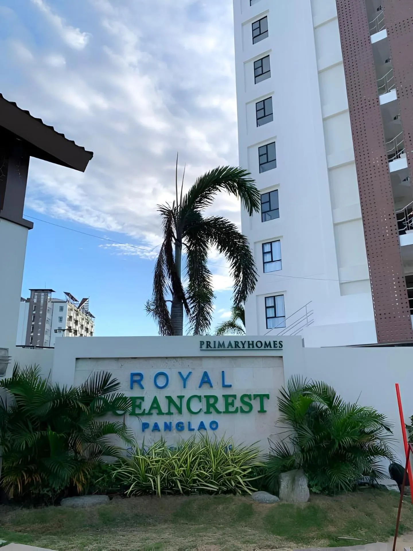 Property building in SAL'S Oceancrest Suite