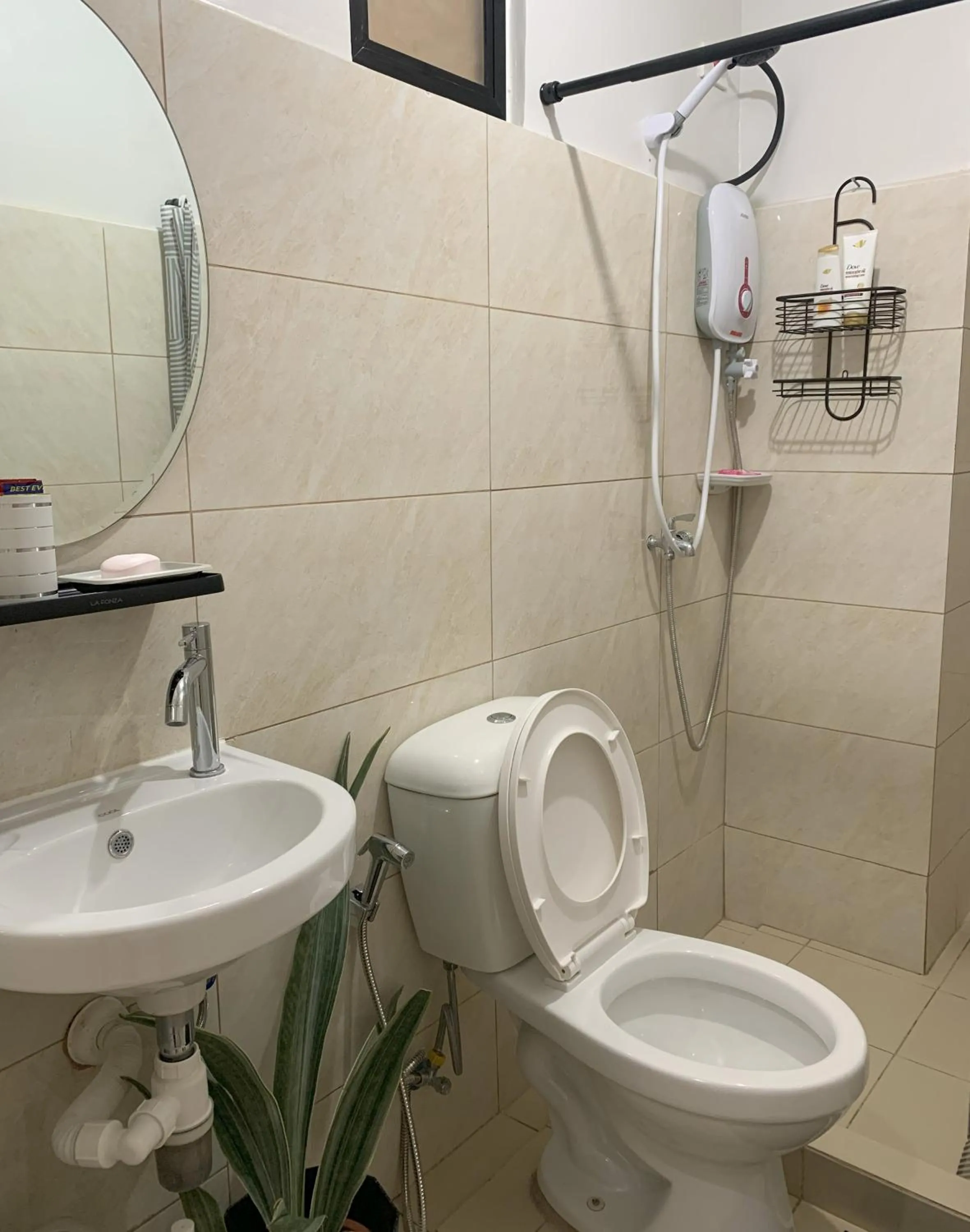 Bathroom in SAL'S Oceancrest Suite