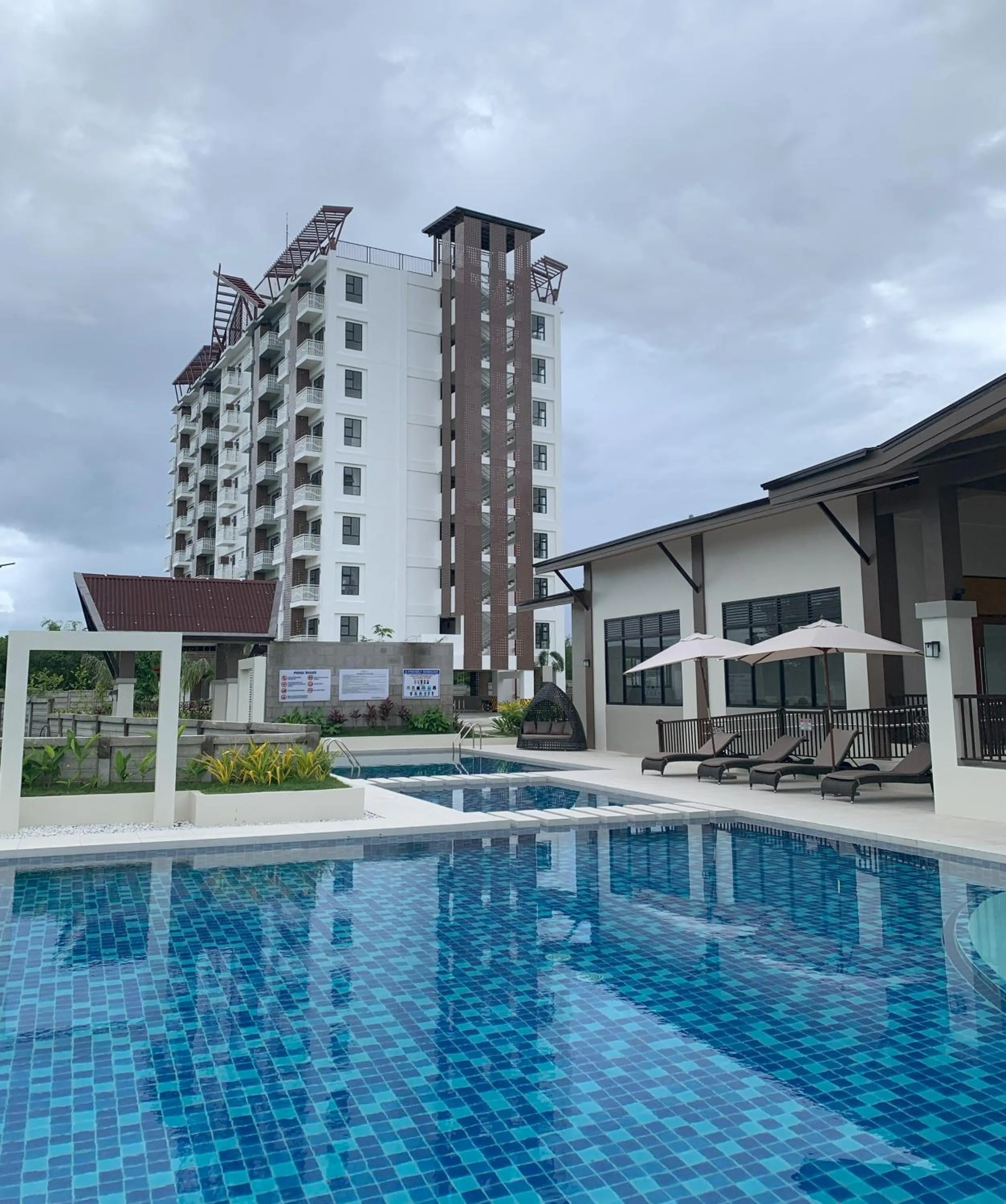 Swimming pool in SAL'S Oceancrest Suite