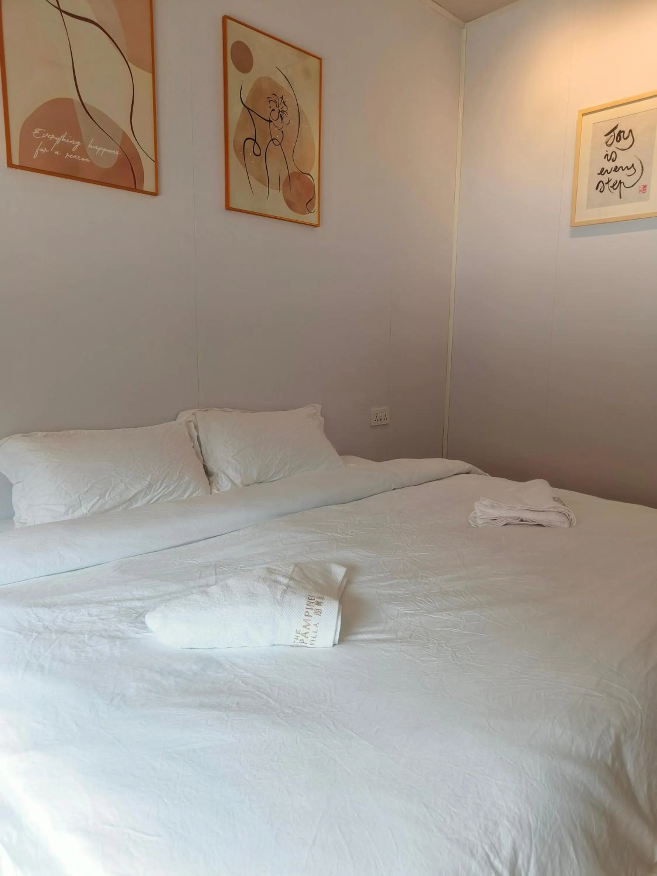 Bed in The Pampines Villa, Mount Kinabalu