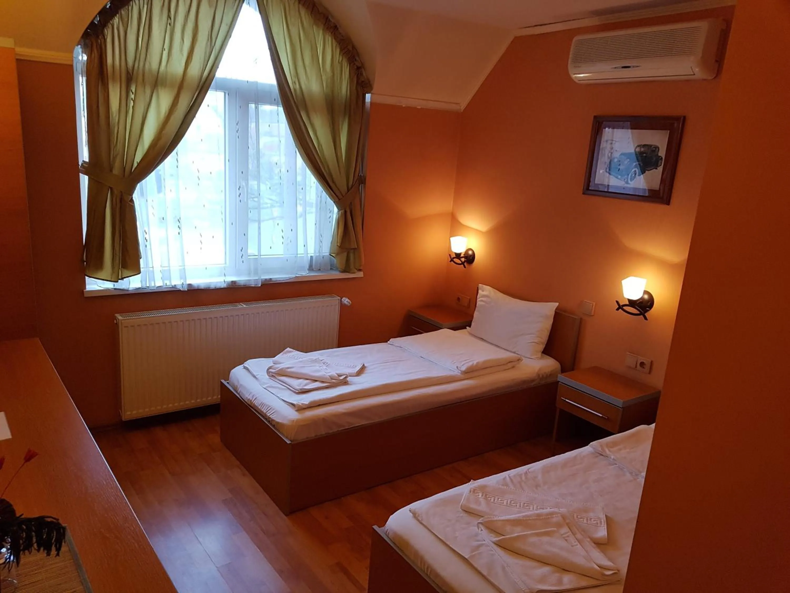 Bed in Motel Al Capone