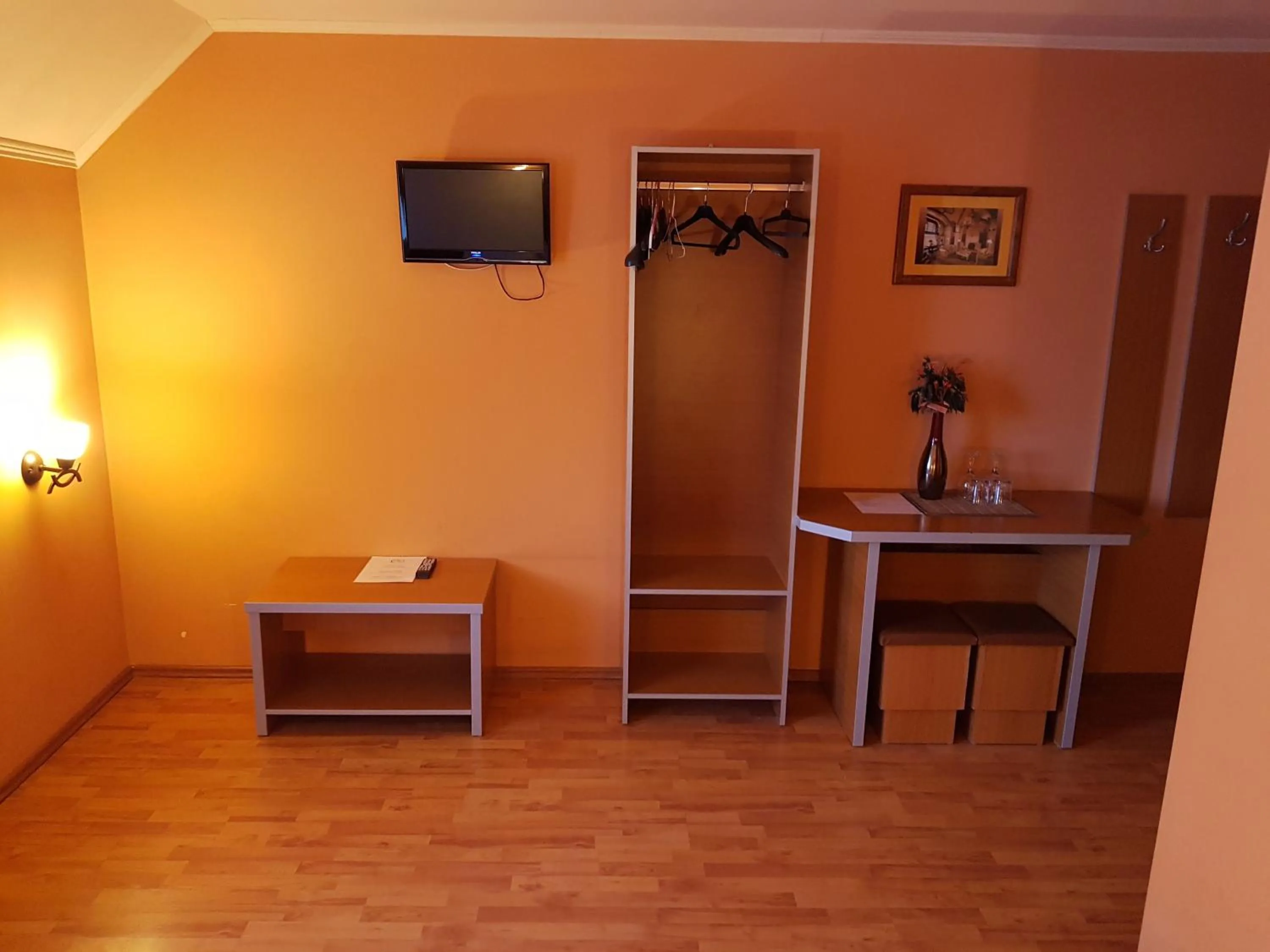 furniture in Motel Al Capone