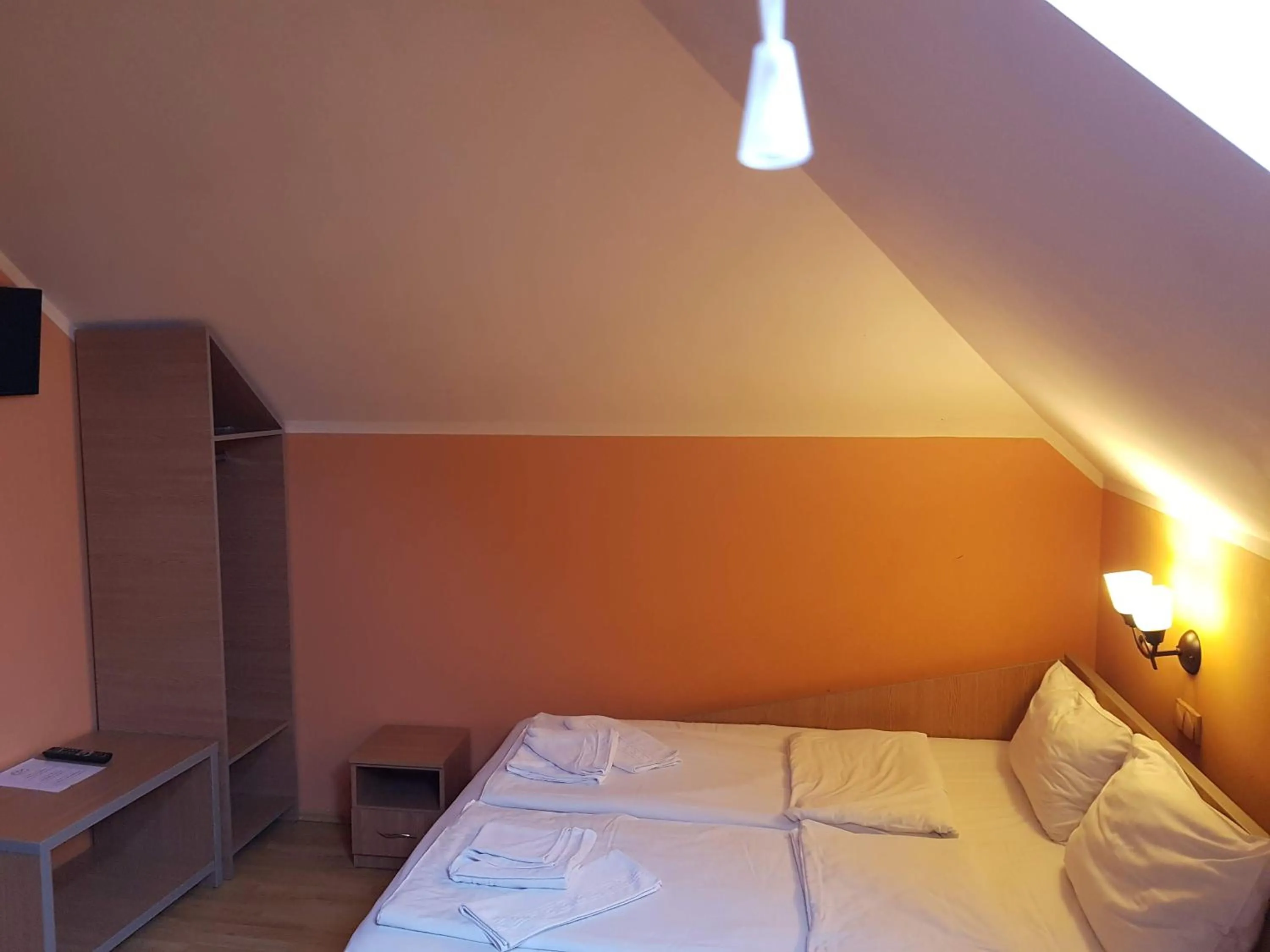 Bed in Motel Al Capone