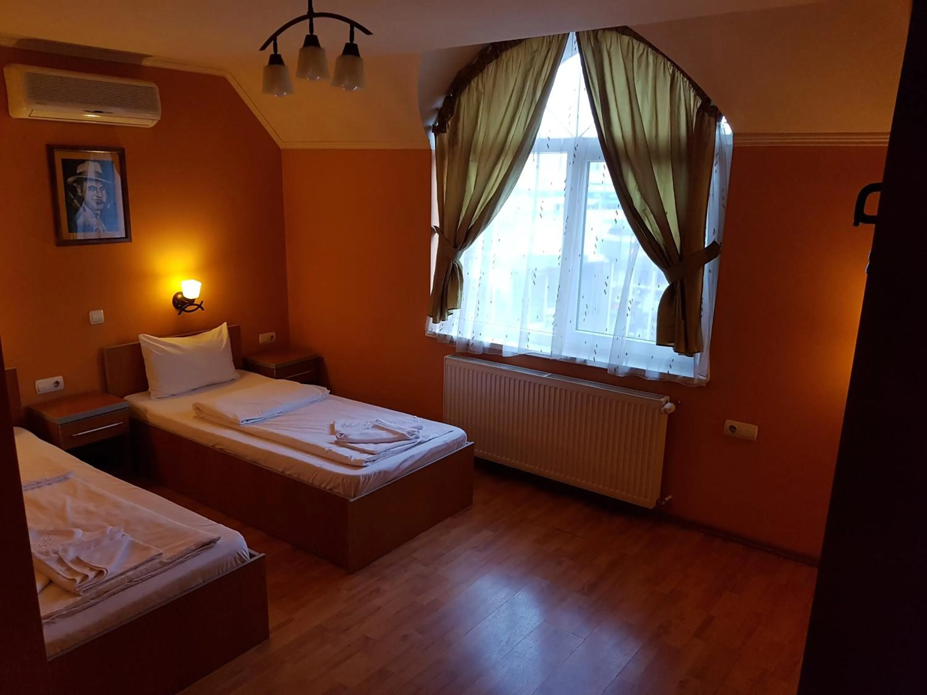Bed in Motel Al Capone