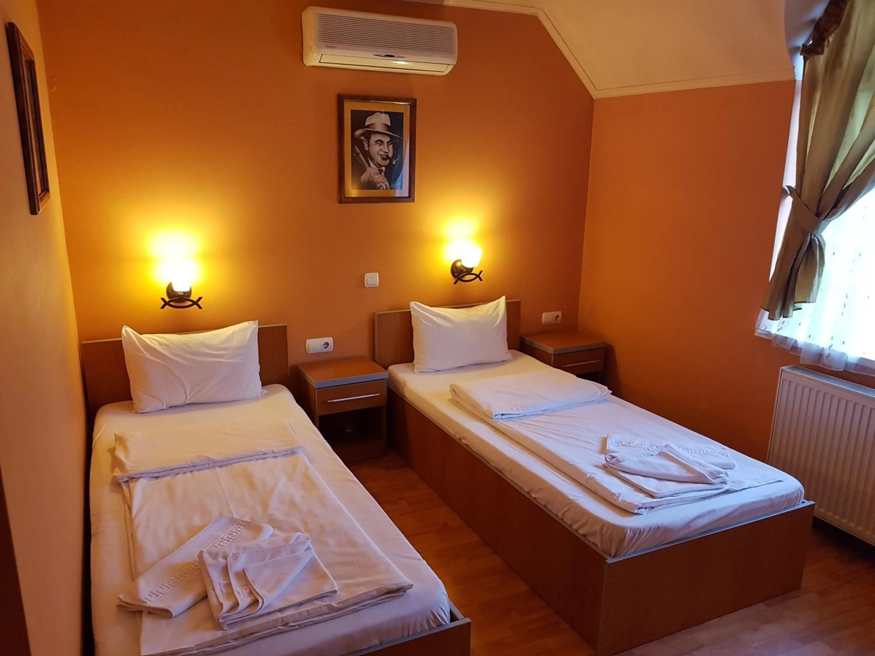 Bed in Motel Al Capone