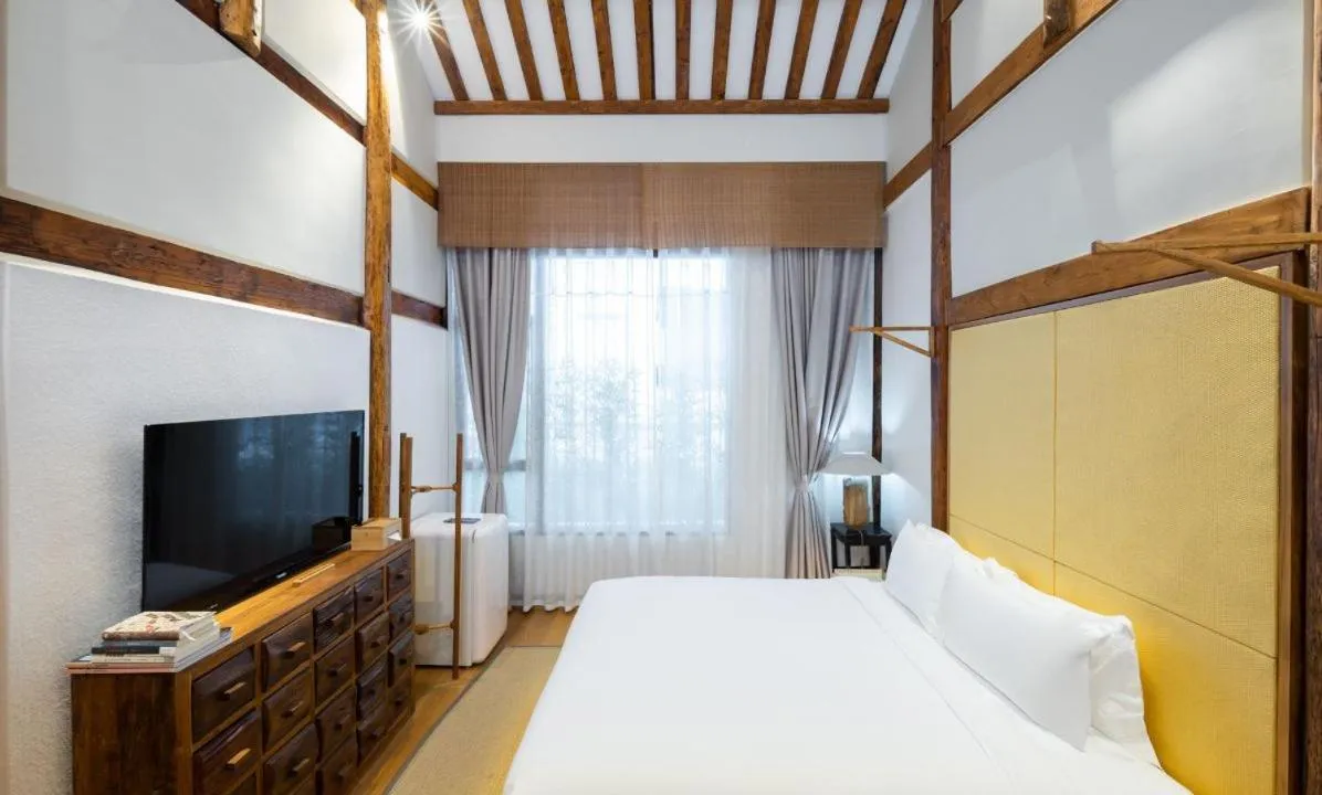 Bed in Ancient Charm Inn Chengdu