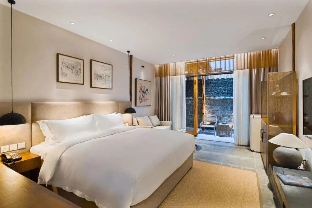 Bed in Ancient Charm Inn Chengdu