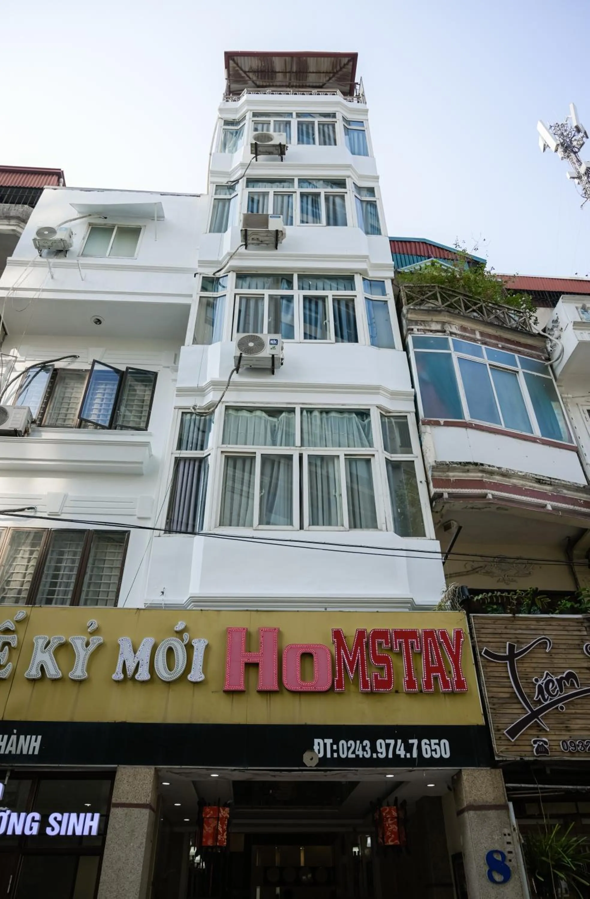 Property building in Khách sạn Thế Kỷ Mới