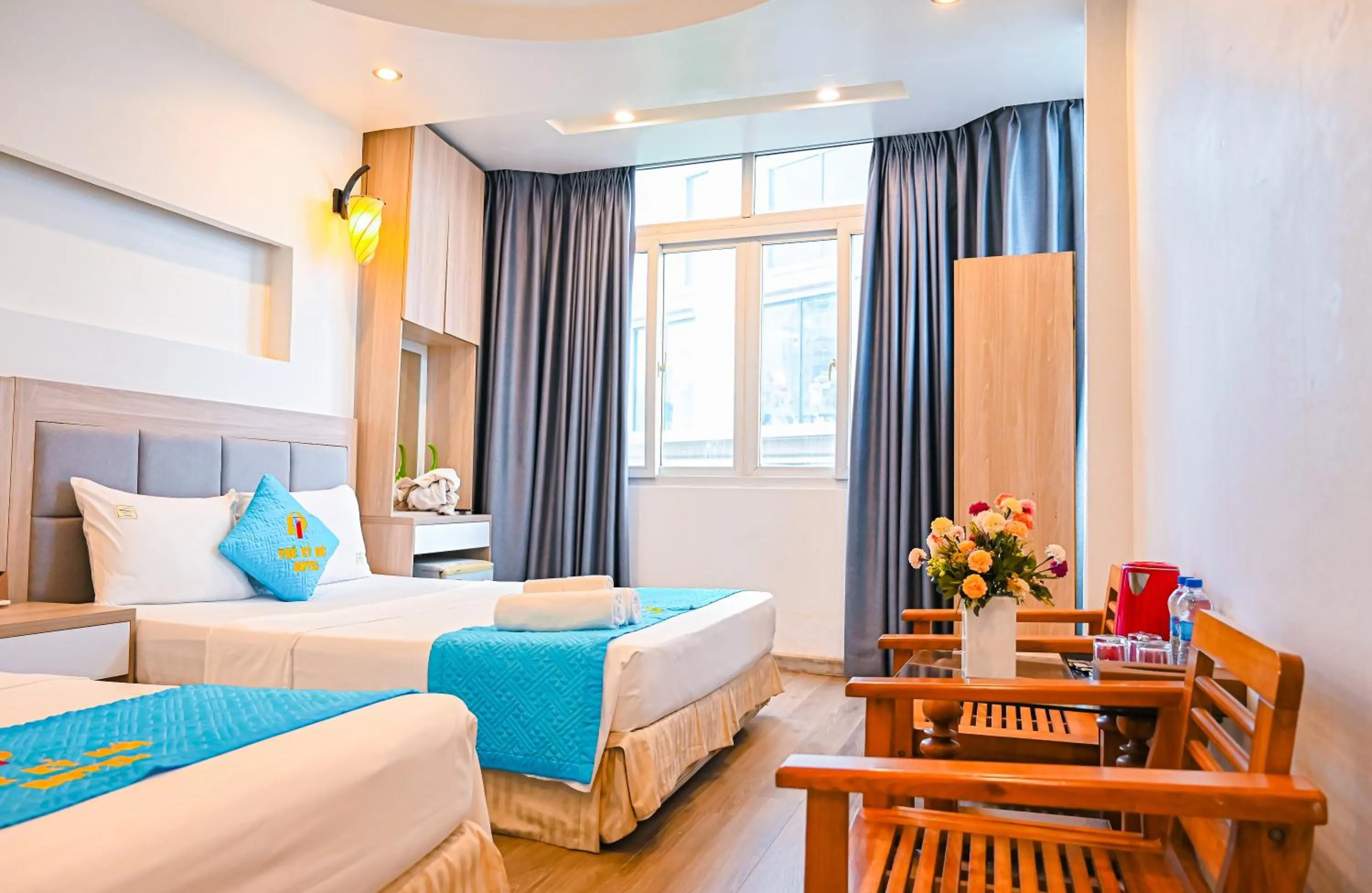 Photo of the whole room, Bed in Khách sạn Thế Kỷ Mới