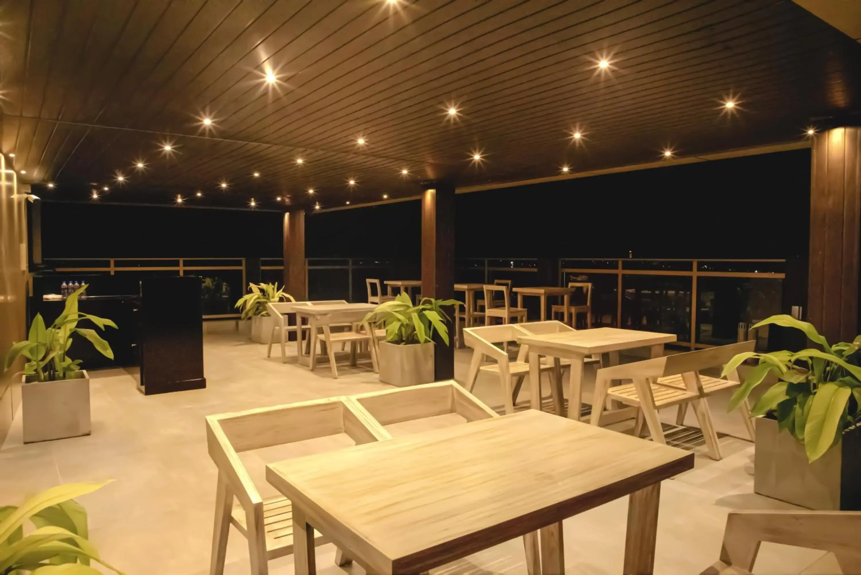 Restaurant/places to eat in Ravo Hotel Restaurant/places to eat in Ravo Hotel
