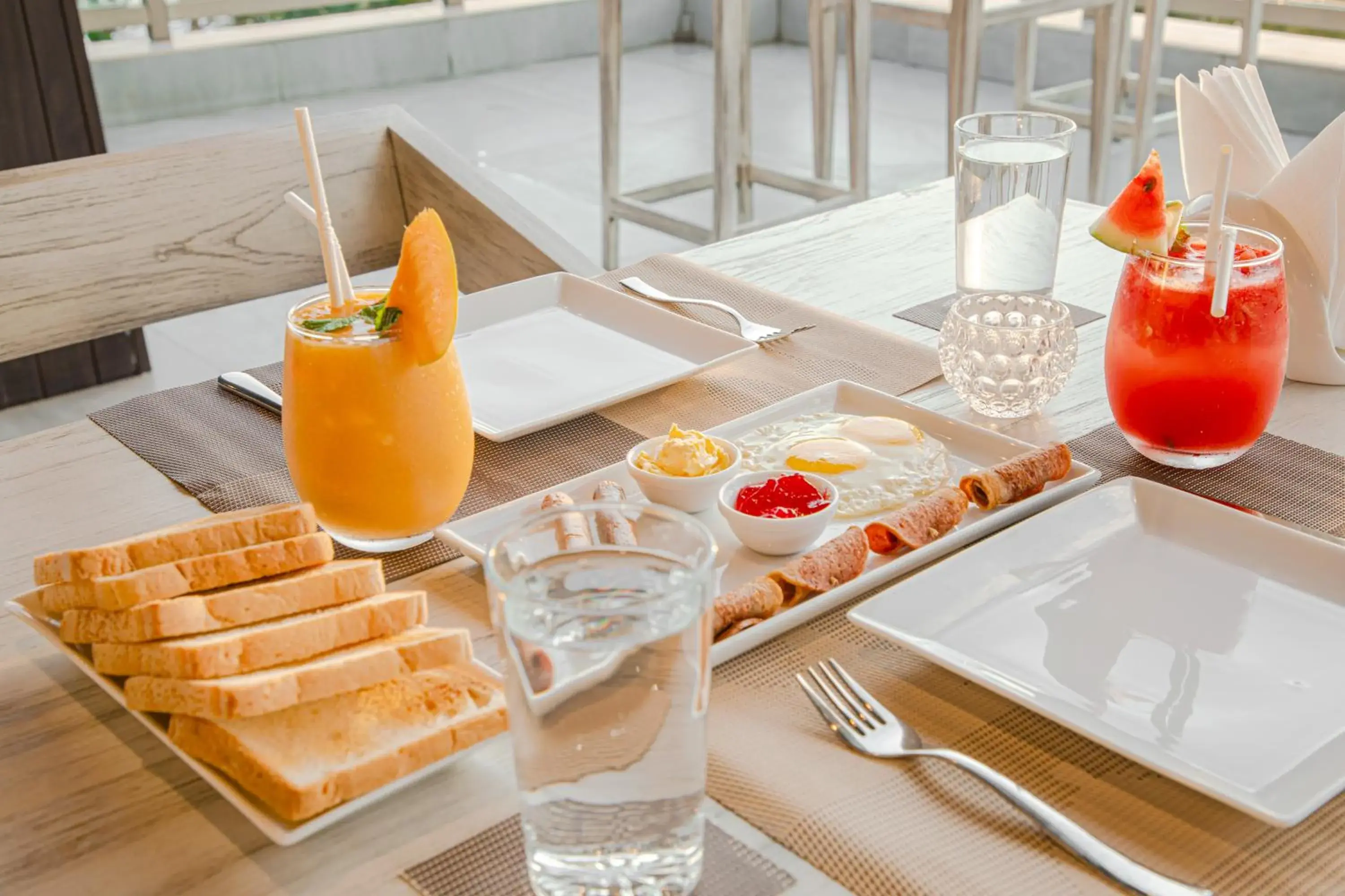 Restaurant/places to eat in Ravo Hotel Restaurant/places to eat in Ravo Hotel