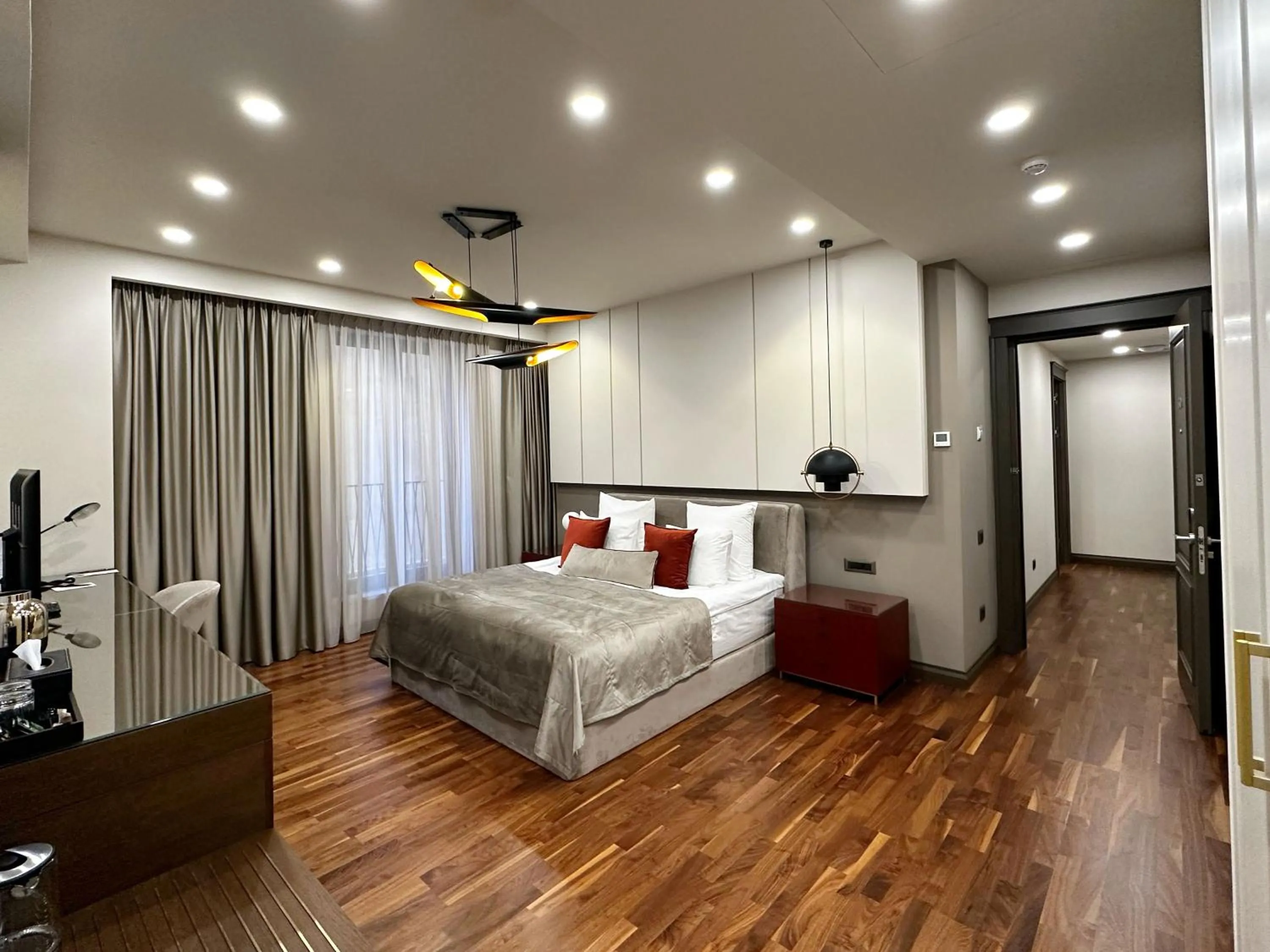 View (from property/room), Bed in HOTEL METROPOL Club House