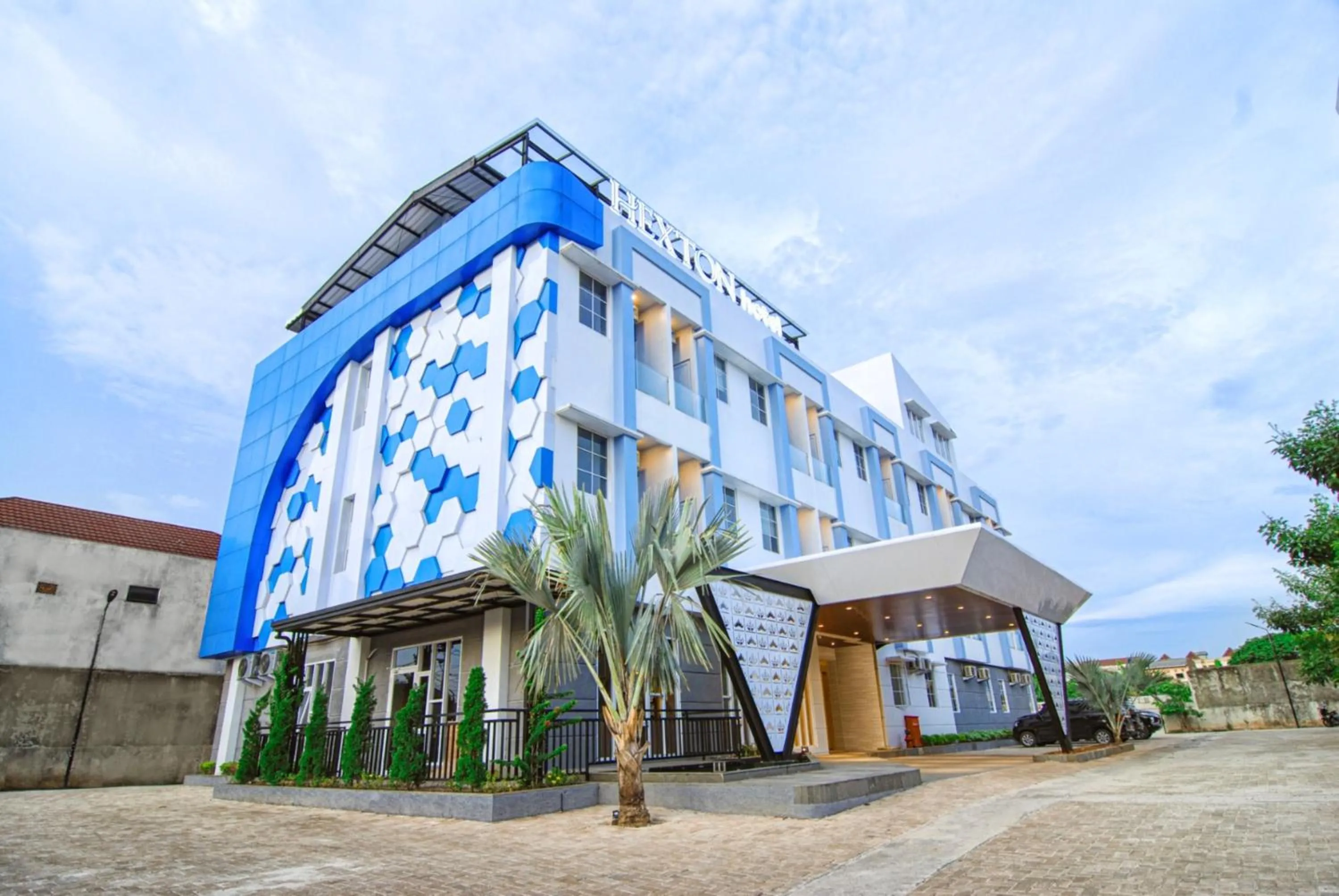 Property building in Hexton Hotel Lampung by Amazing