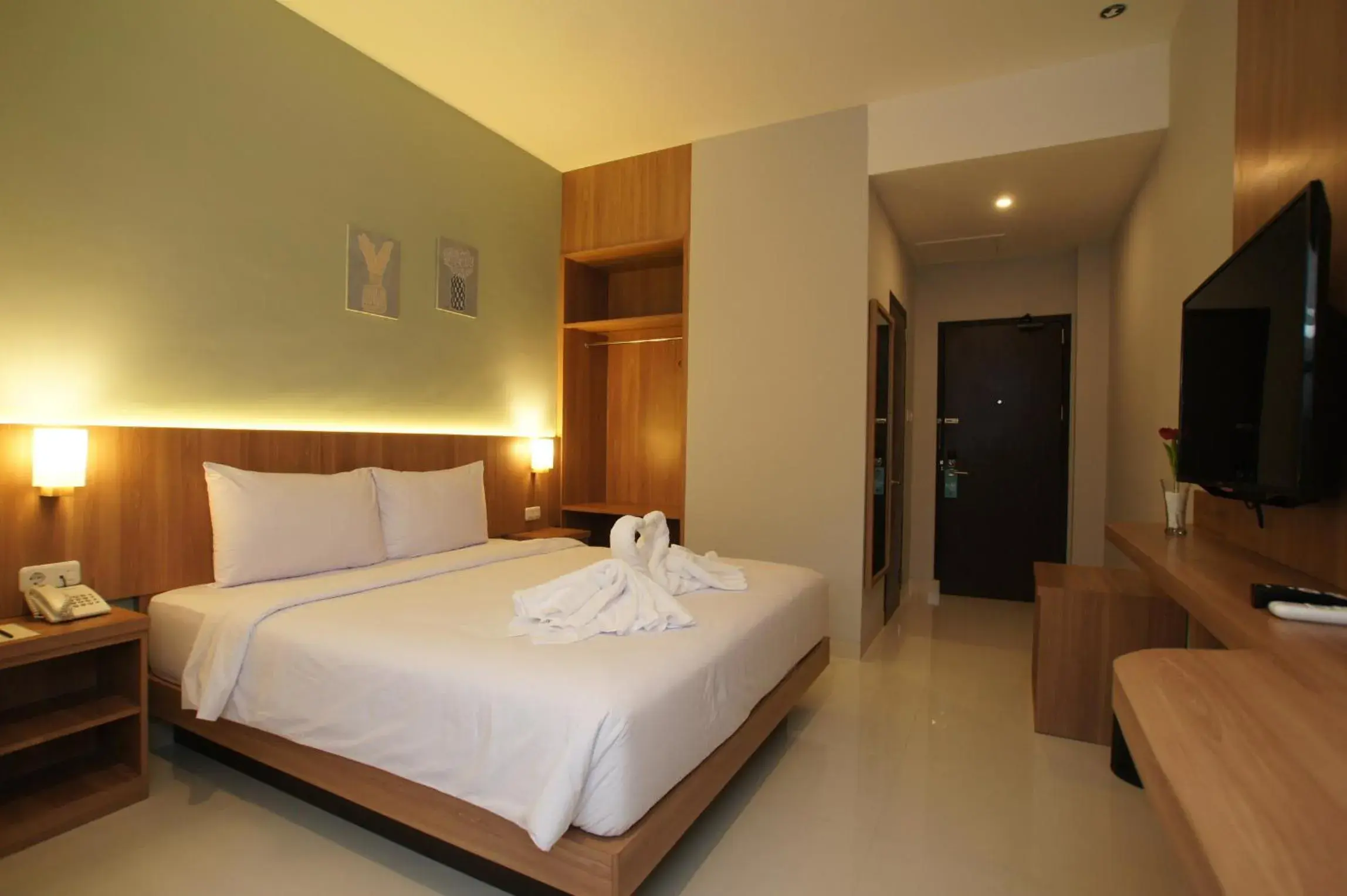 Bed in Hexton Hotel Lampung by Amazing Bed in Hexton Hotel Lampung by Amazing