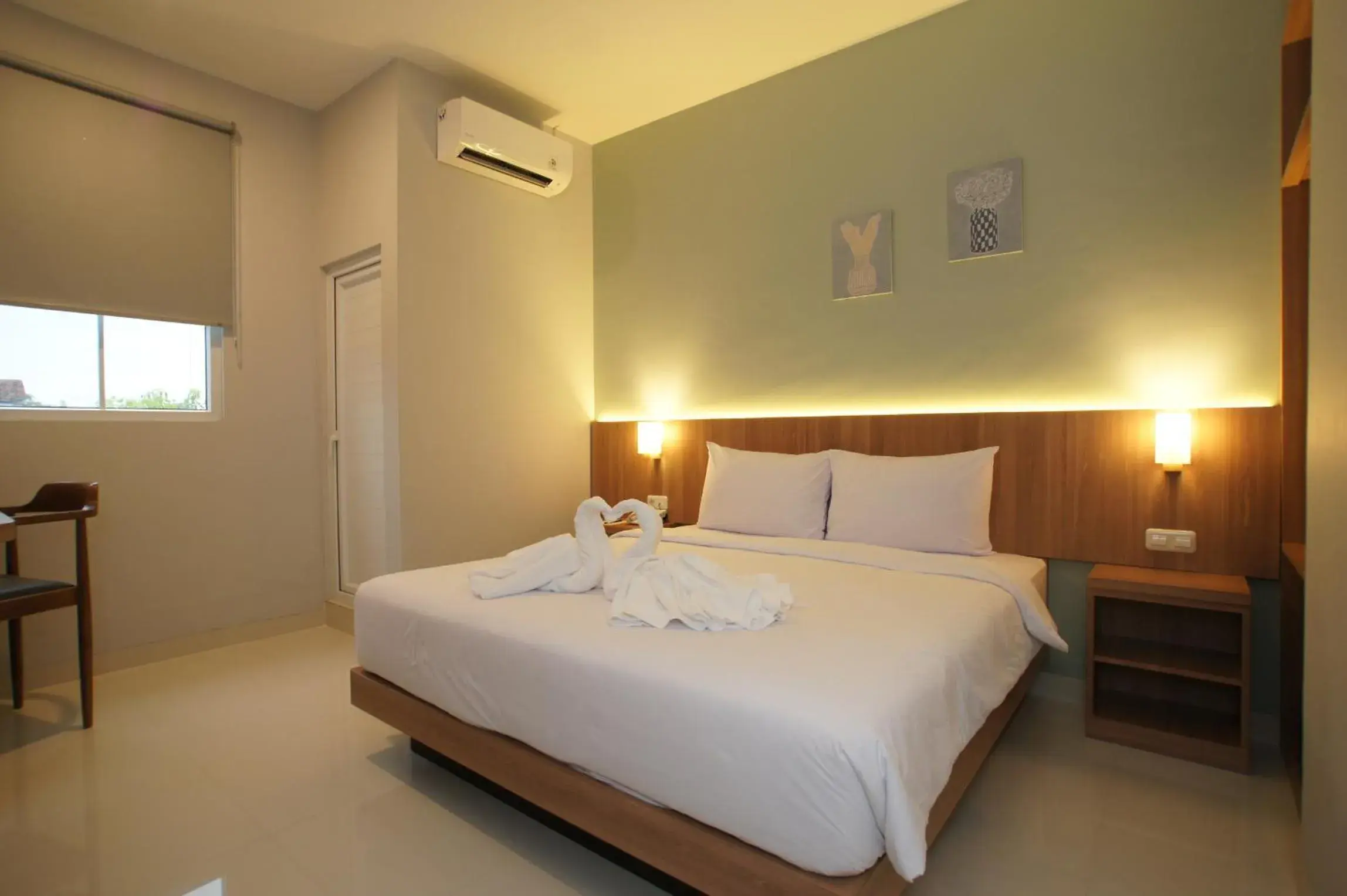 Bed in Hexton Hotel Lampung by Amazing Bed in Hexton Hotel Lampung by Amazing