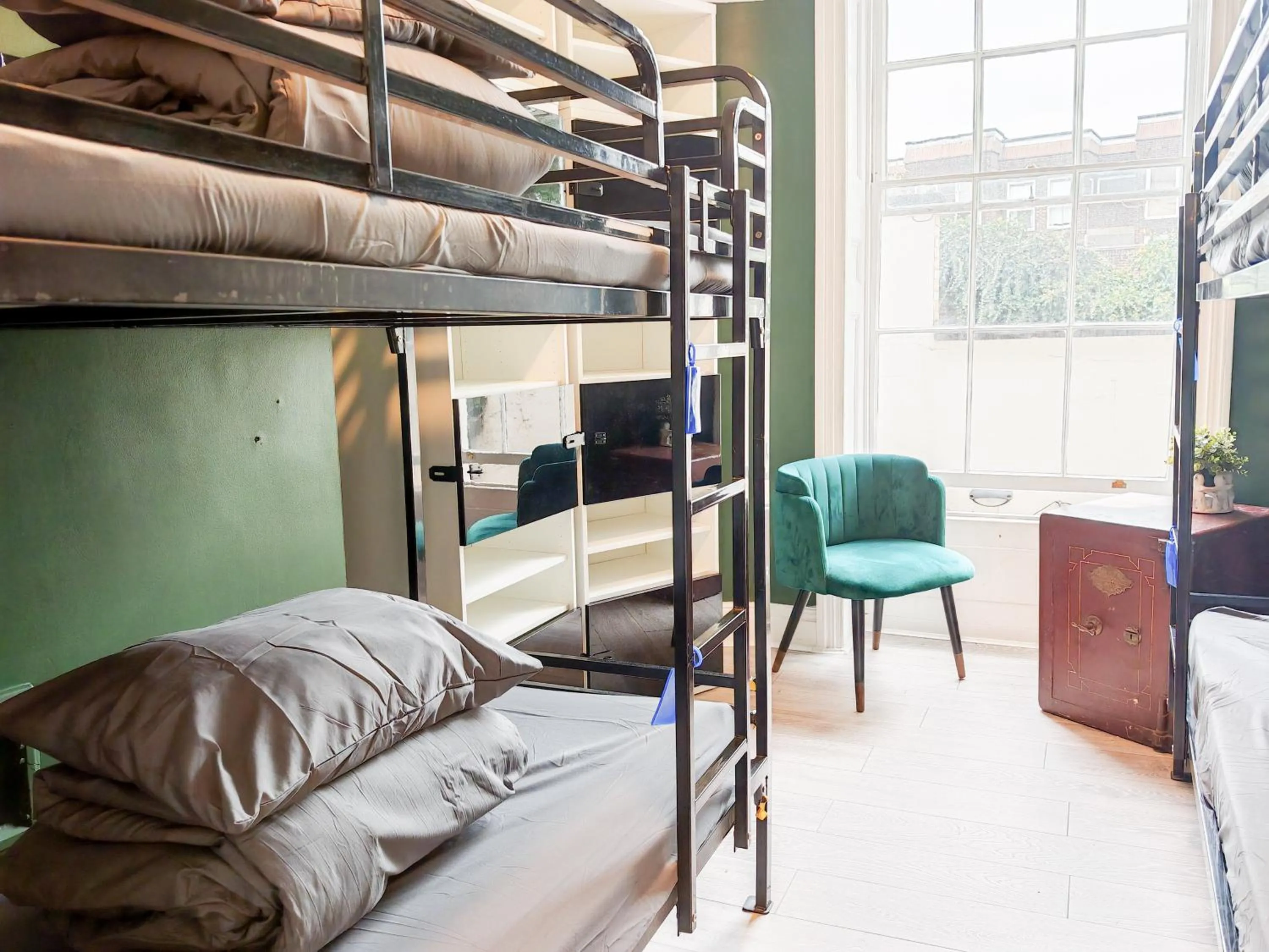 Bed in Prime Backpackers Angel