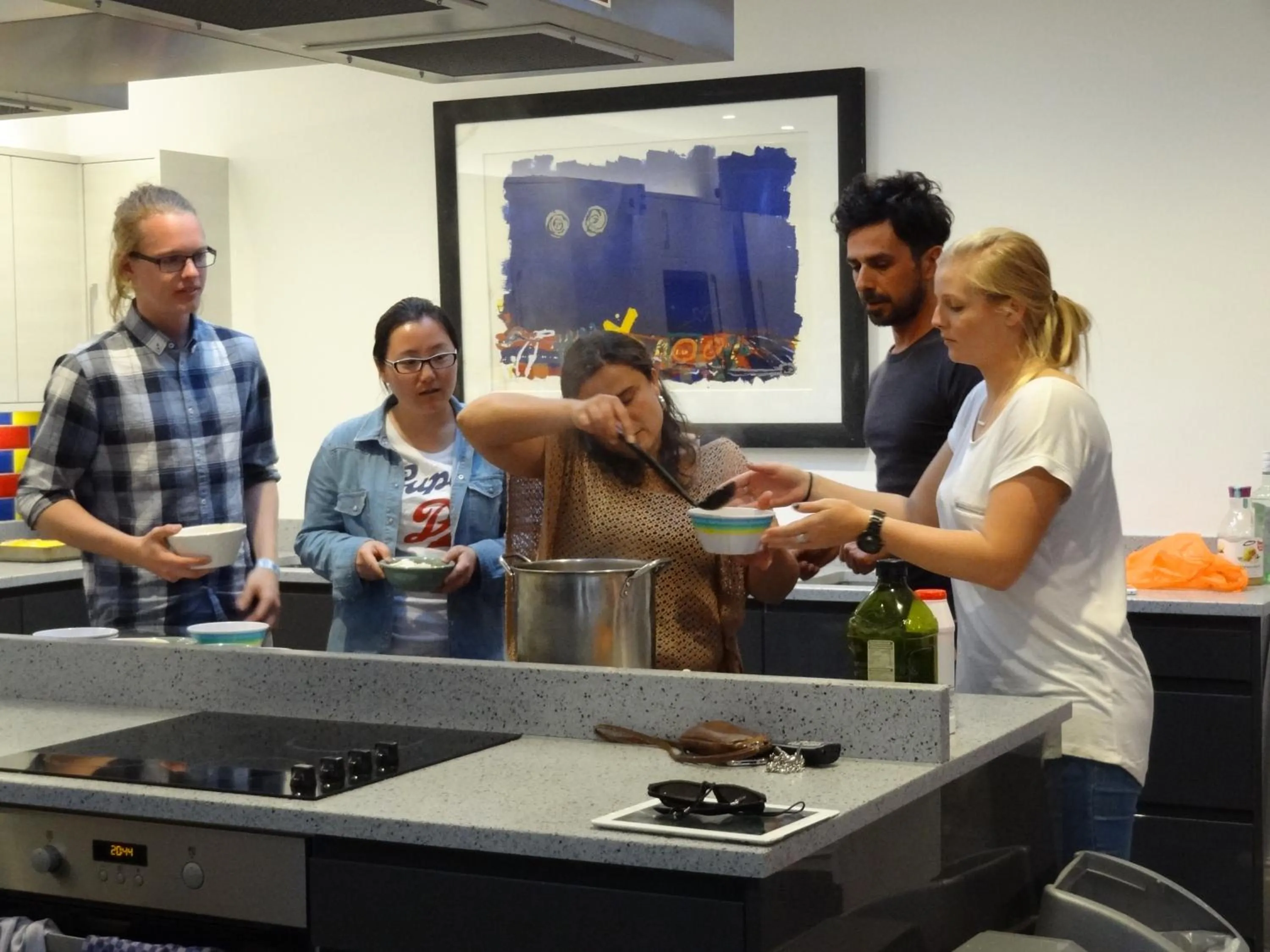 Communal kitchen in Prime Backpackers Angel