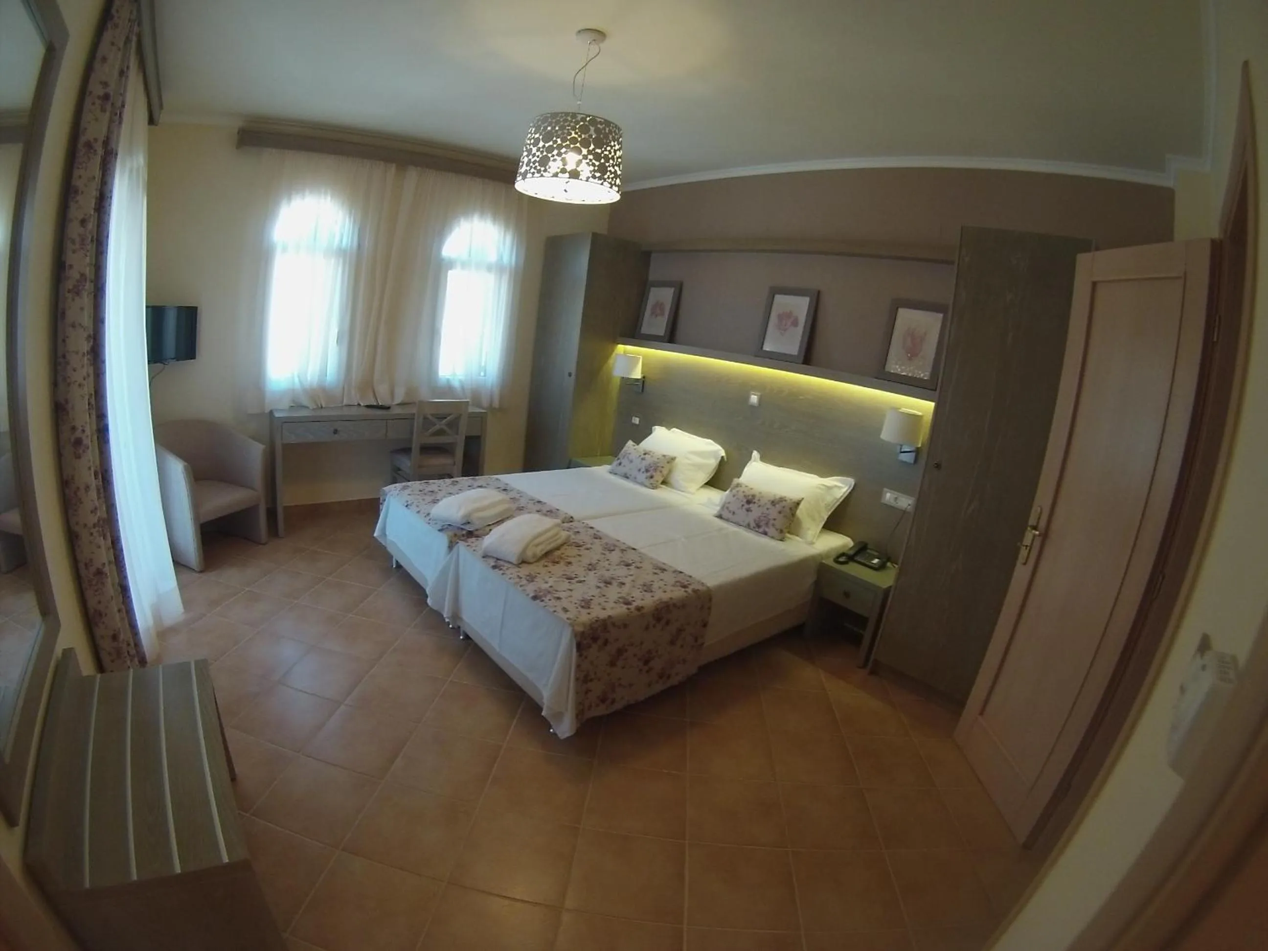 Bathroom, Bed in Sivota Gold