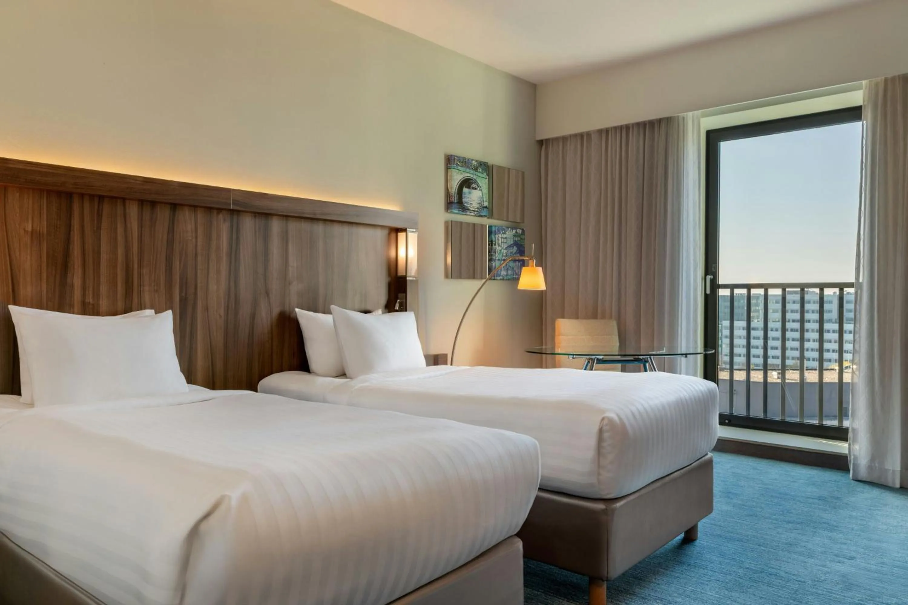 Photo of the whole room in Courtyard by Marriott Amsterdam Arena Atlas