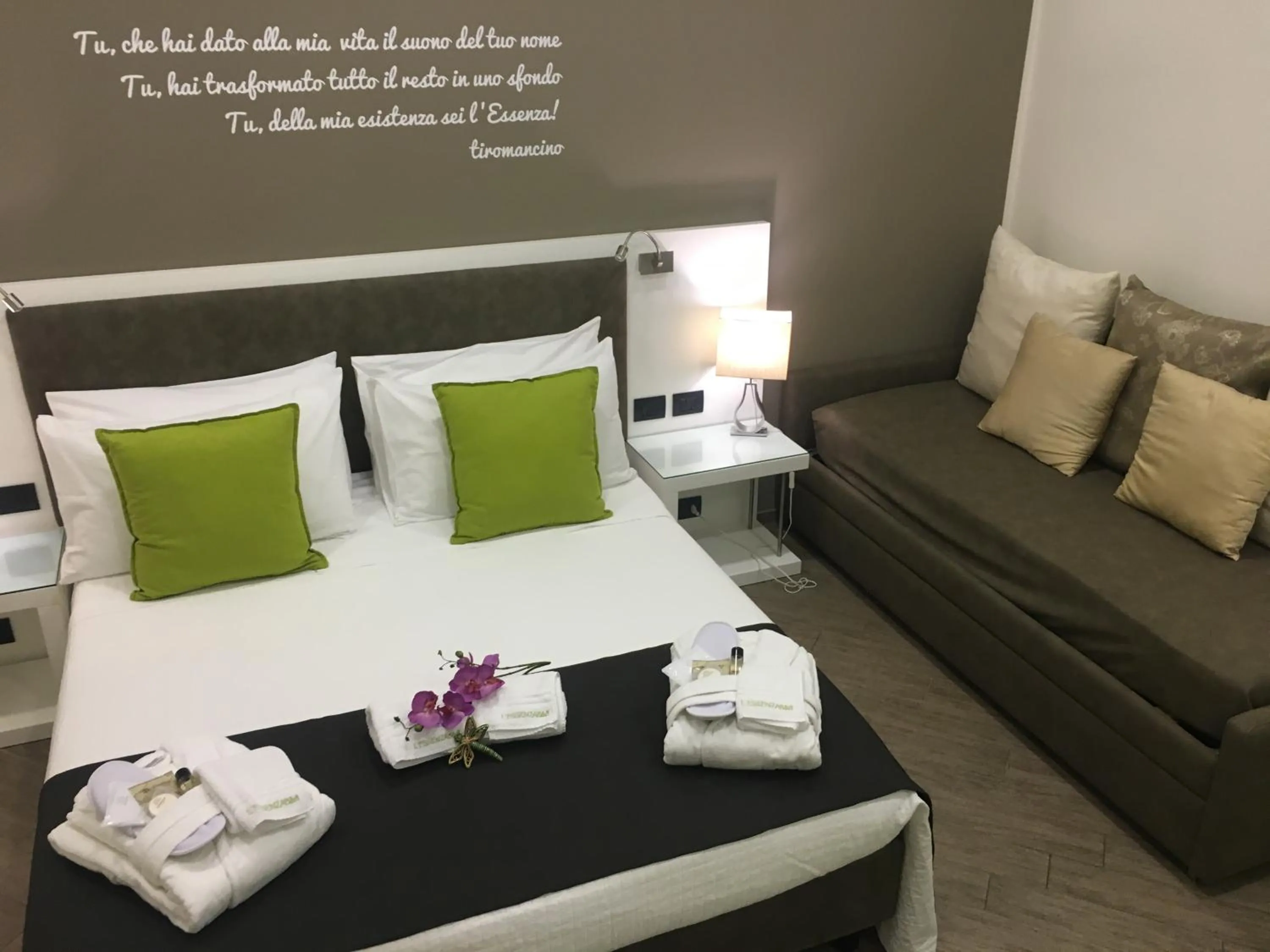 Bed in L`essenza B&B