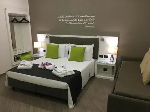Triple Room with Private Bathroom in L`essenza B&B Triple Room with Private Bathroom in L`essenza B&B