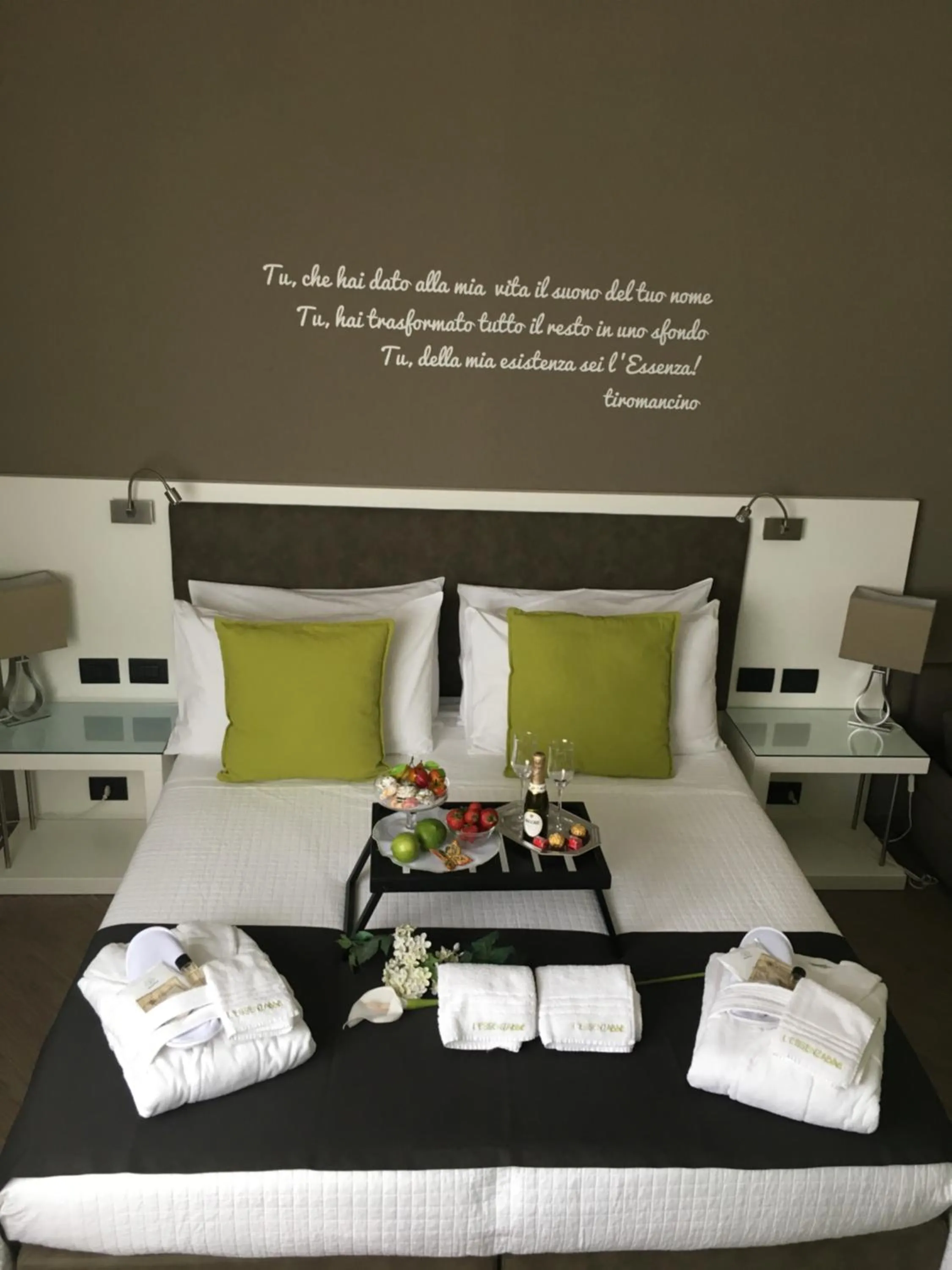 Bed in L`essenza B&B