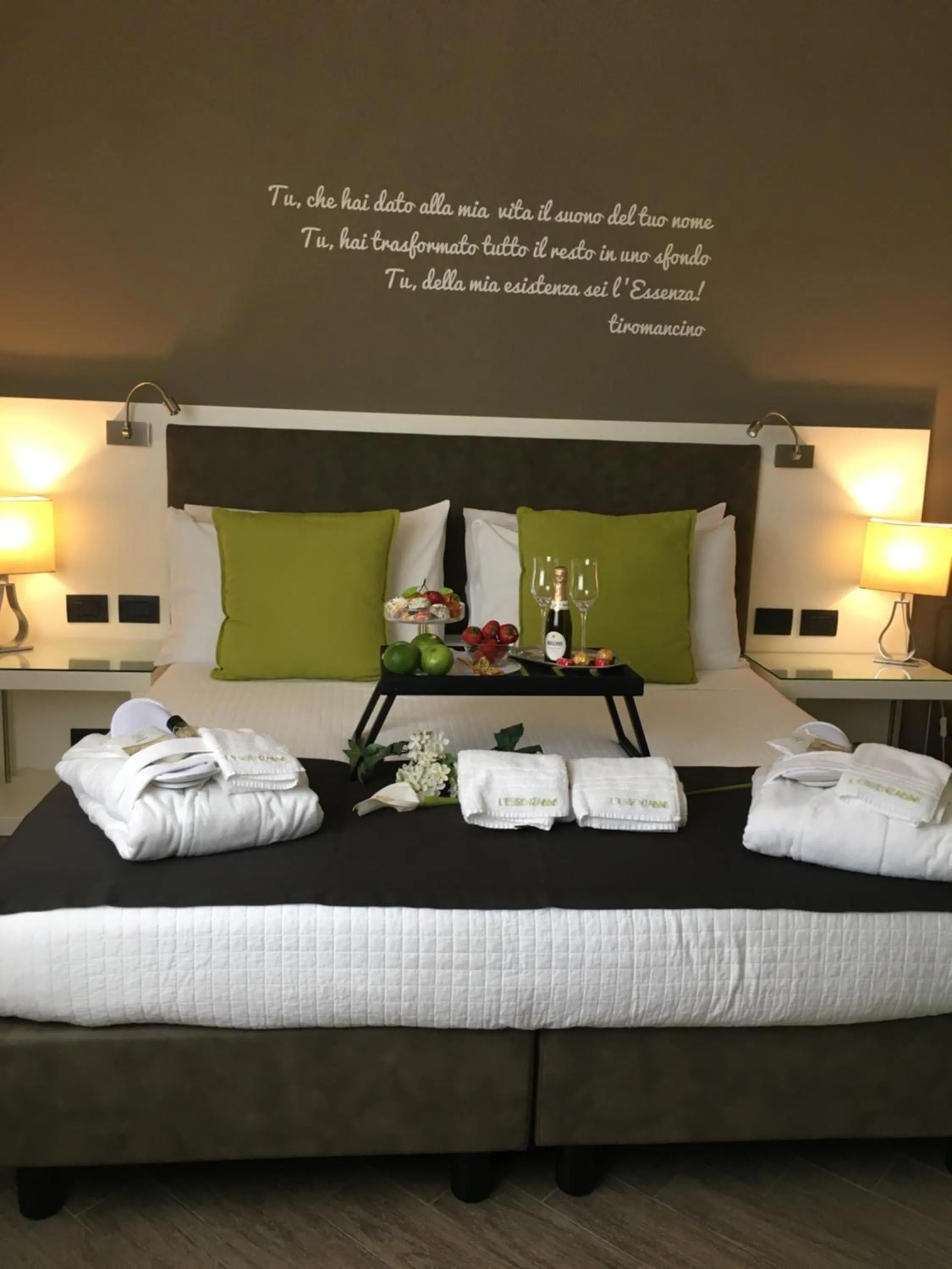 Bed in L`essenza B&B